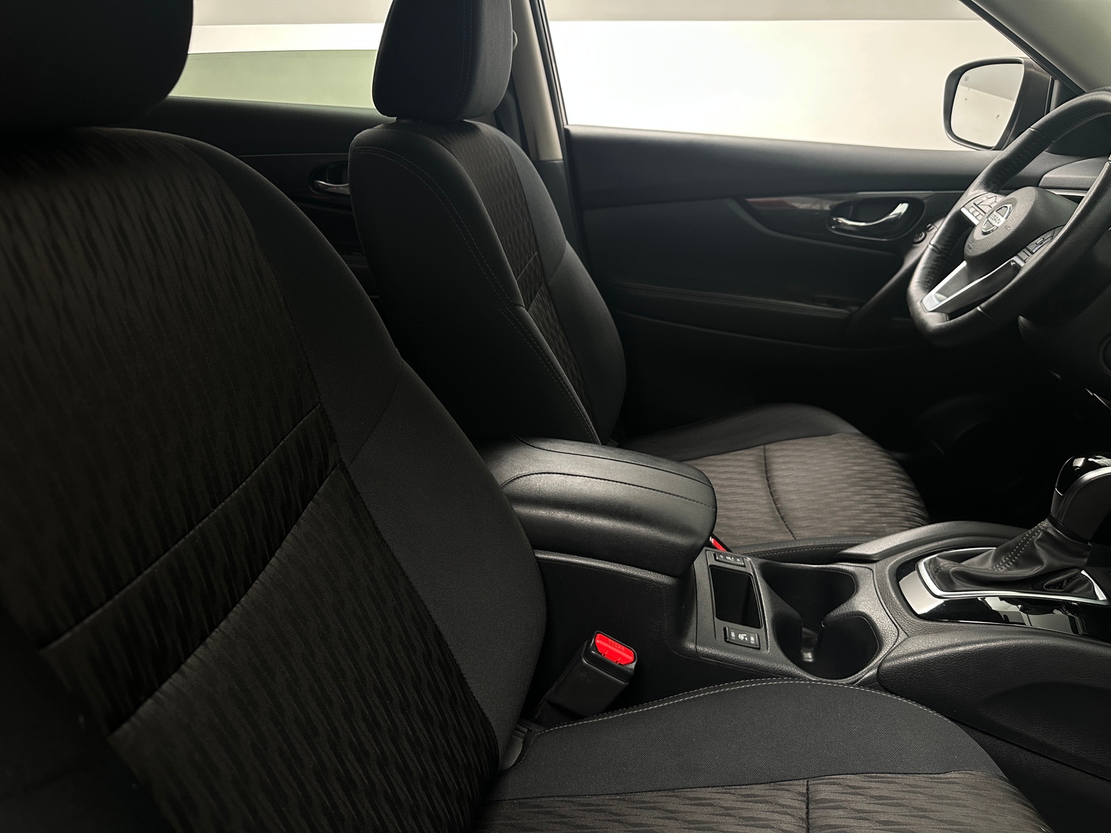 Thumbnail: 2019 Nissan Rogue - 2