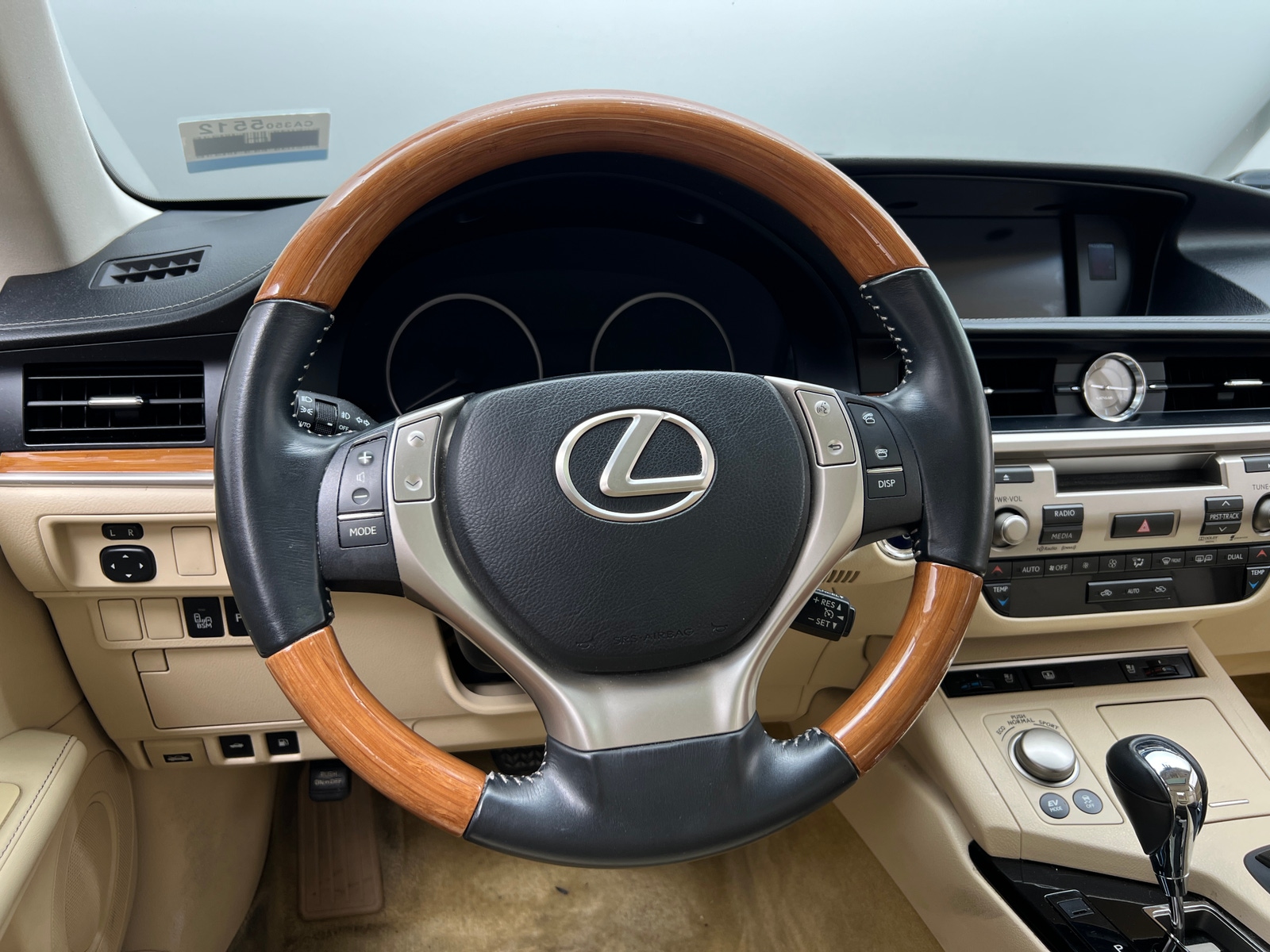 Thumbnail: 2013 Lexus ES - 4