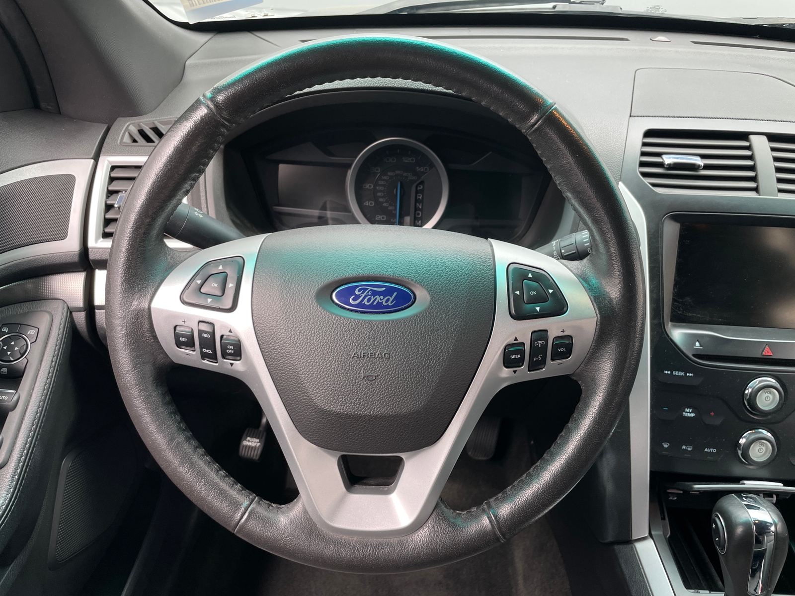 Thumbnail: 2015 Ford Explorer - 4