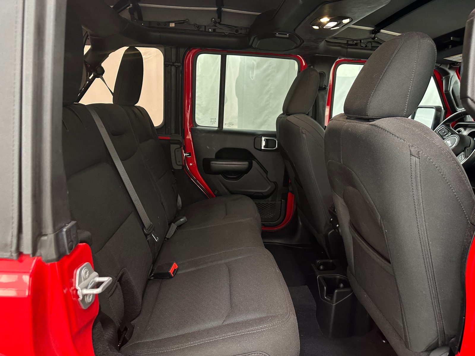 Thumbnail: 2019 Jeep Wrangler - 6