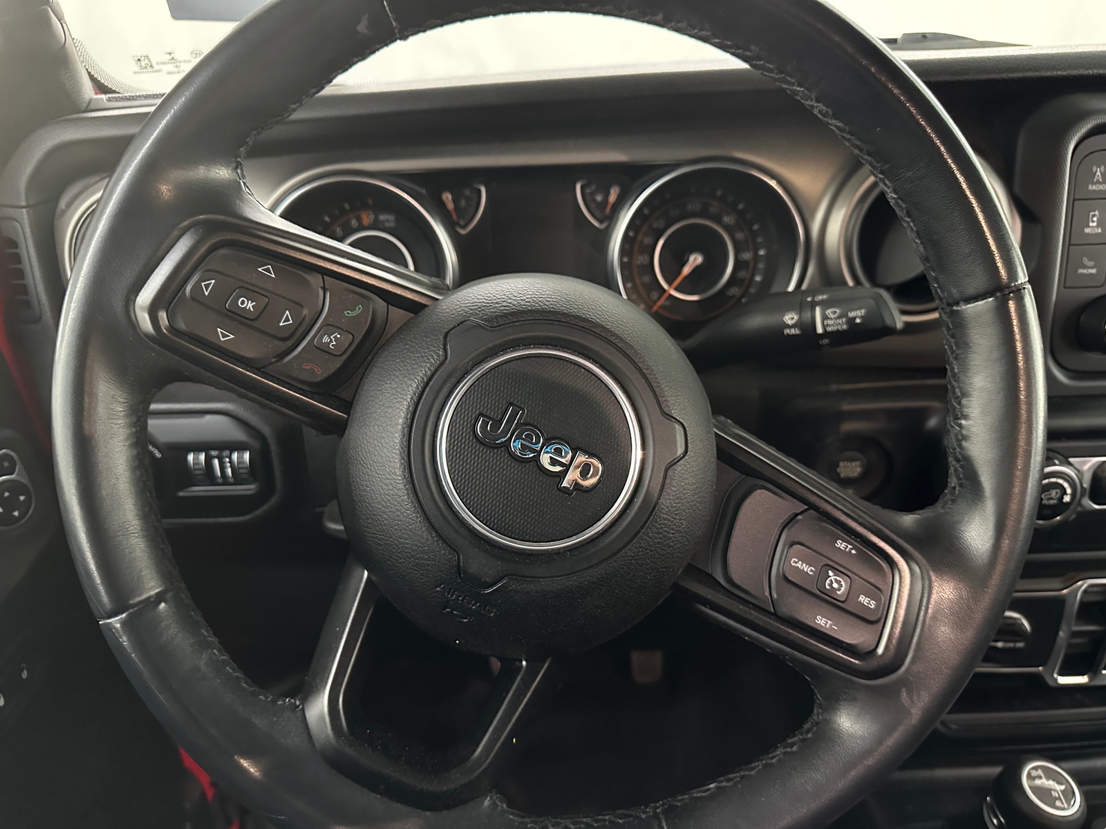 Thumbnail: 2019 Jeep Wrangler - 5