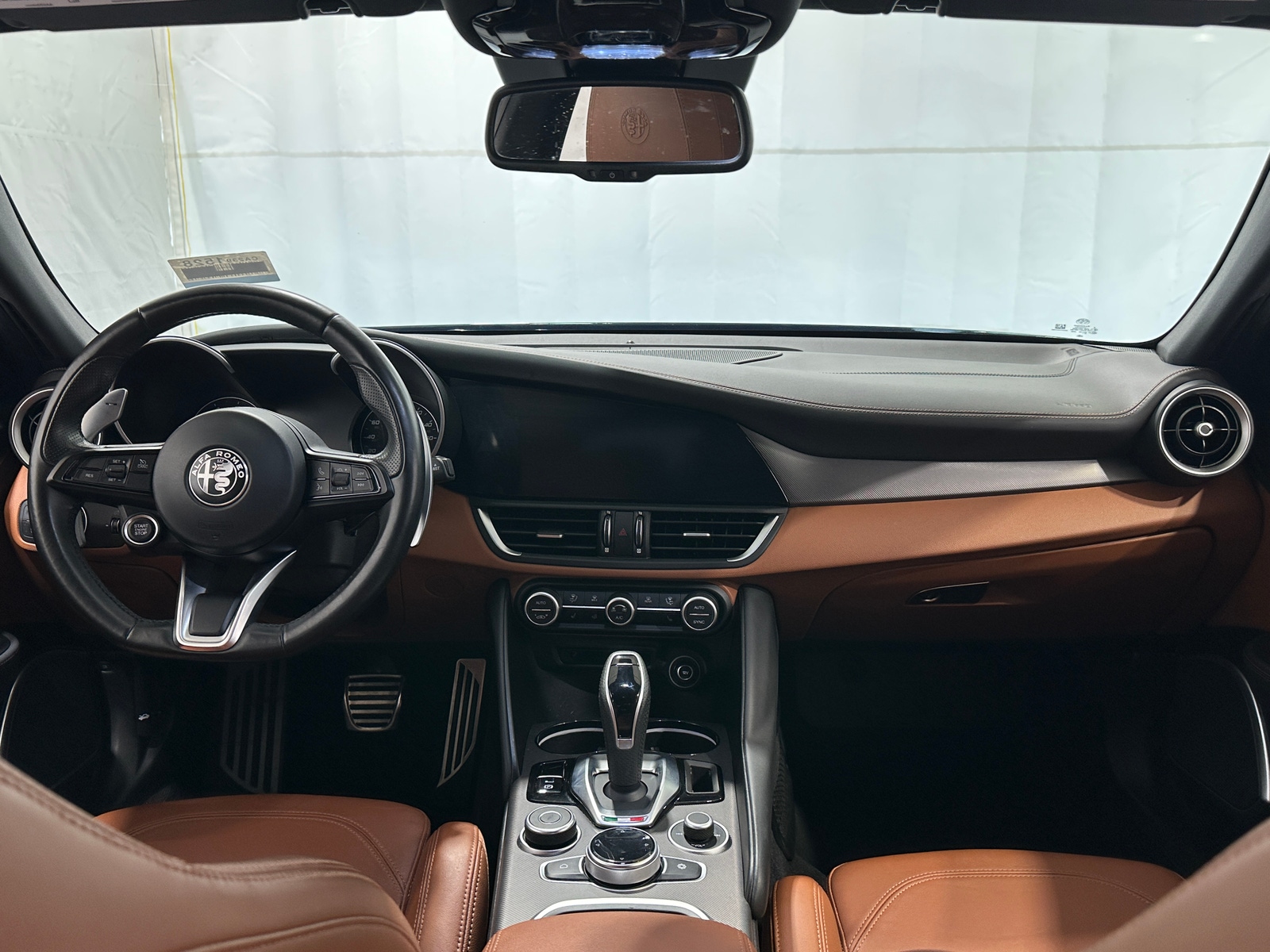 Thumbnail: 2021 Alfa Romeo Giulia - 2