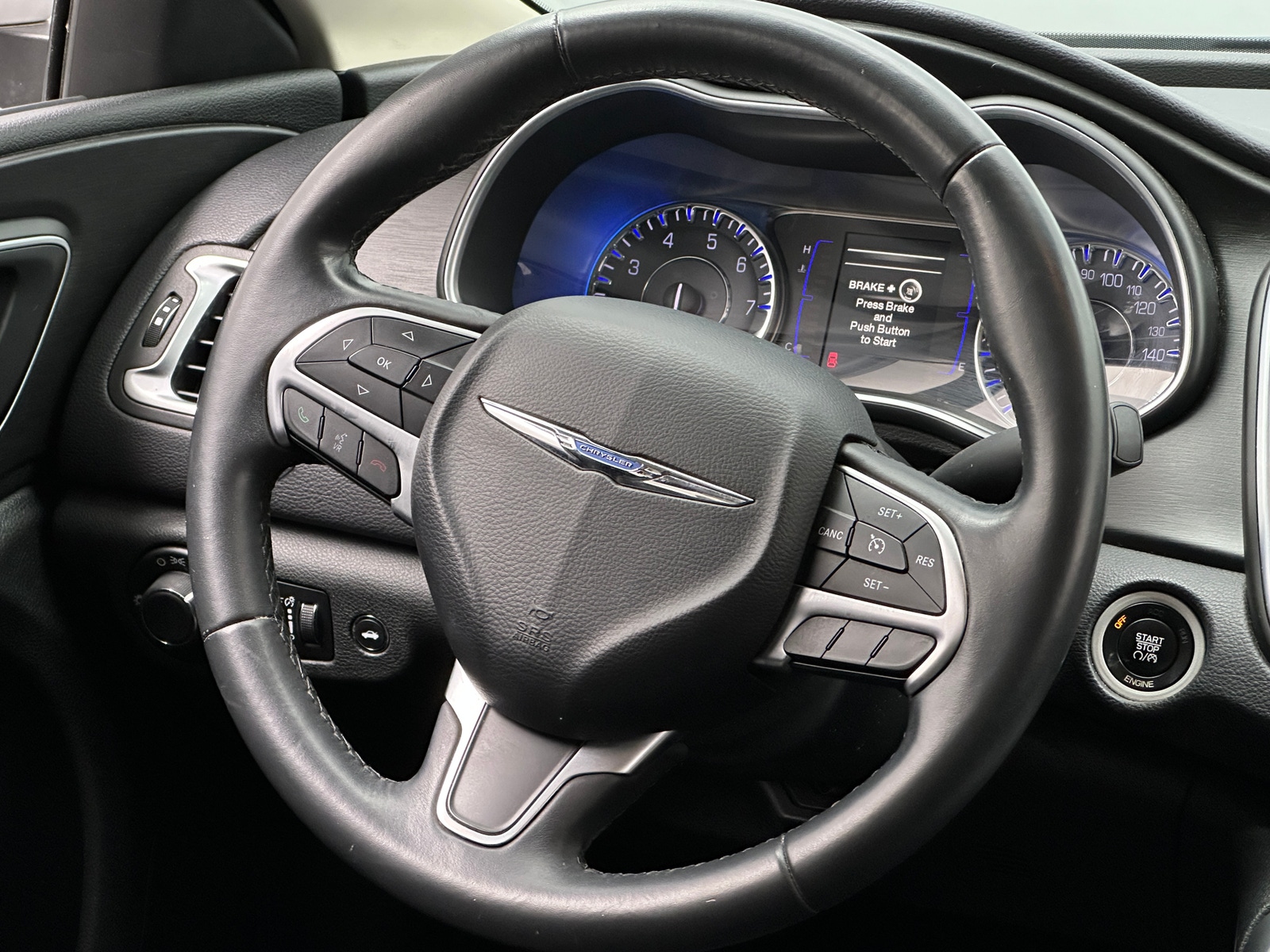 Thumbnail: 2015 Chrysler 200 - 5
