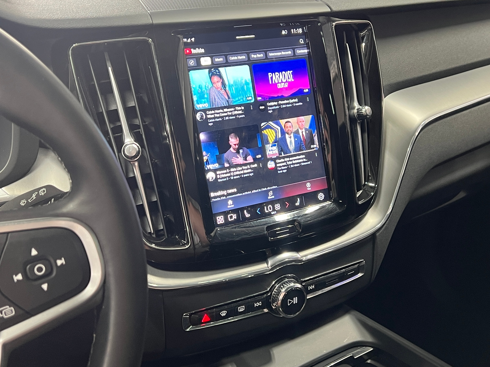 Thumbnail: 2025 Volvo XC60 - 4