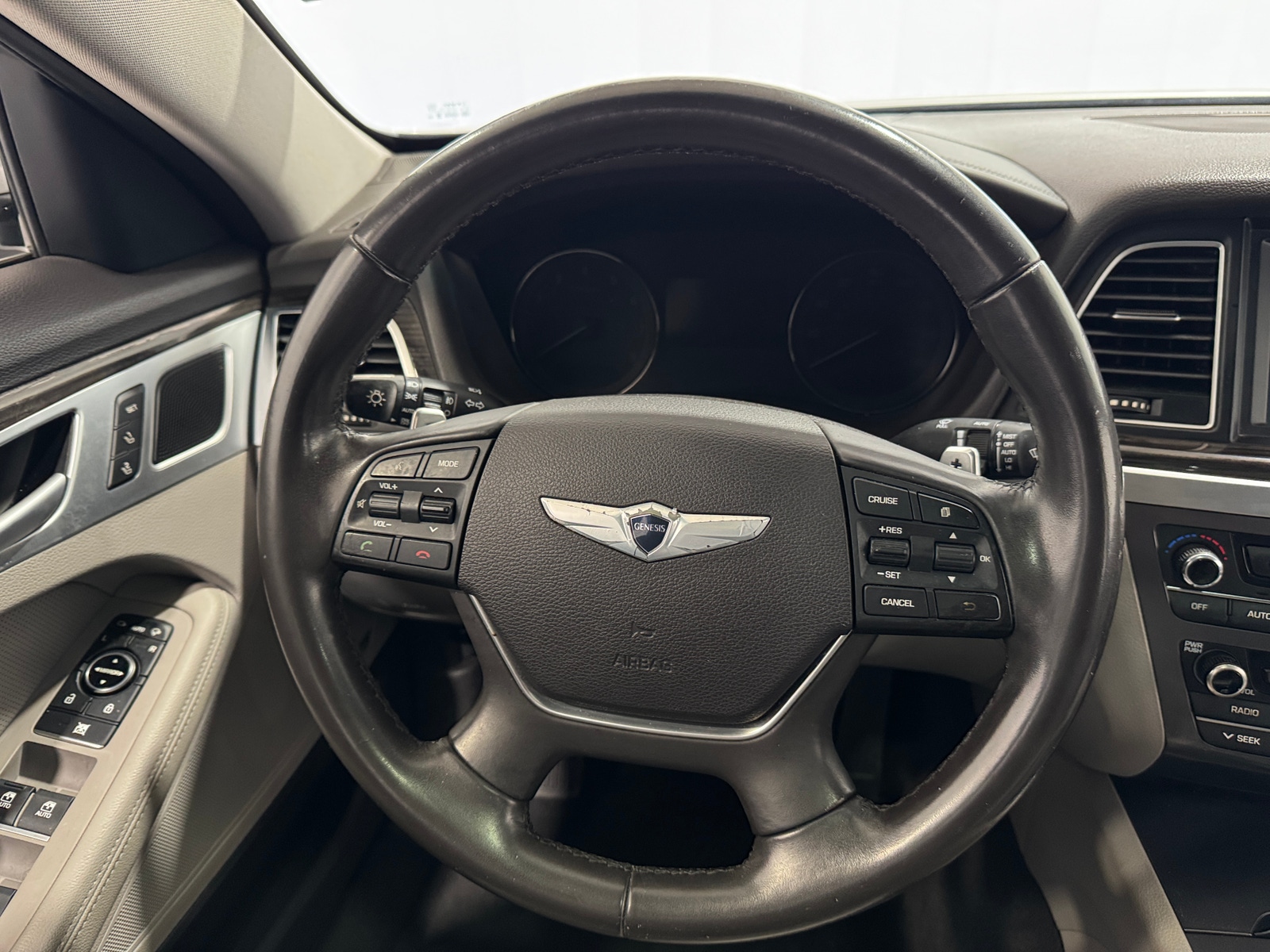 Thumbnail: 2016 Hyundai Genesis - 4