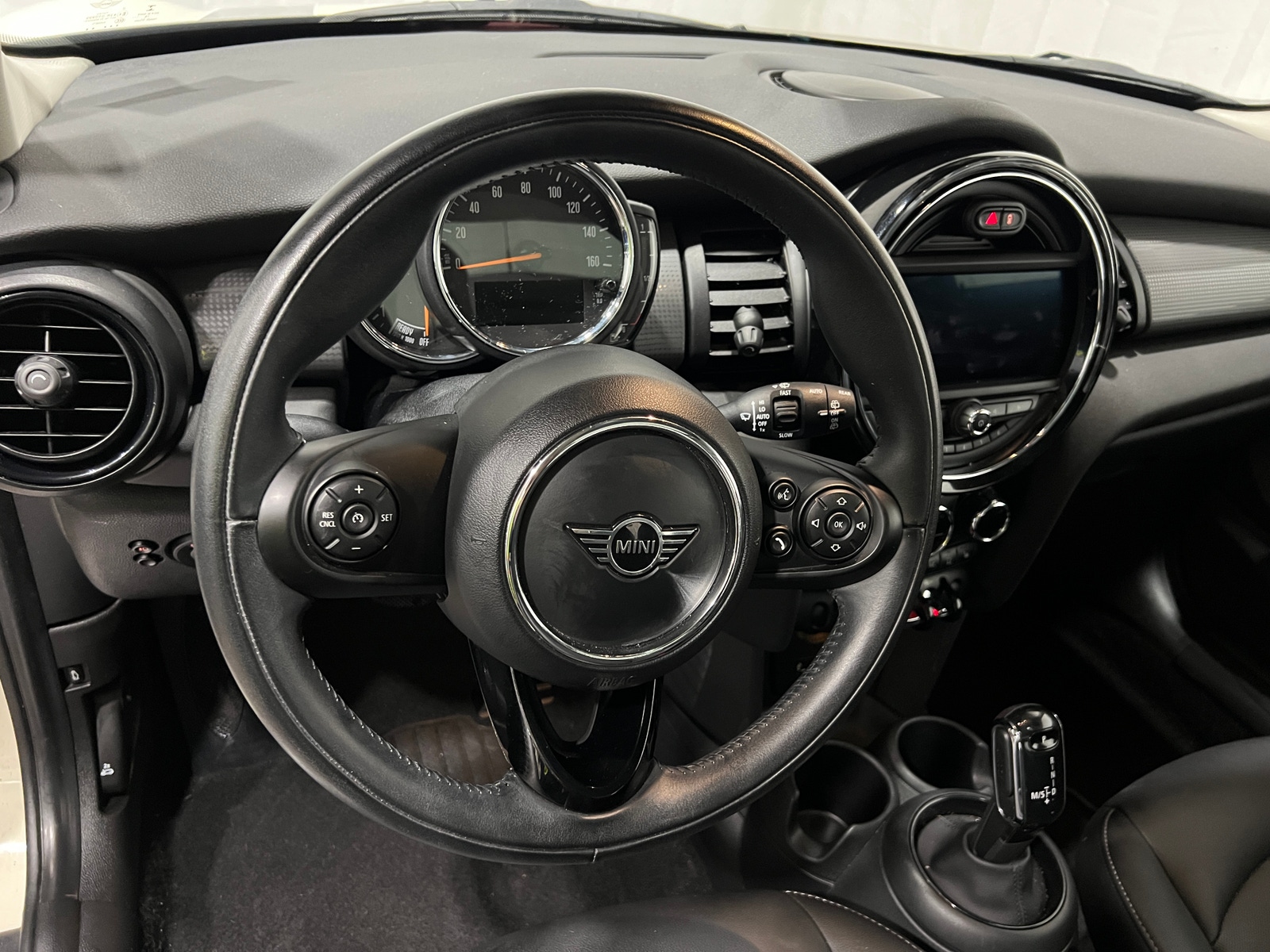 Thumbnail: 2020 MINI Cooper Hardtop - 4