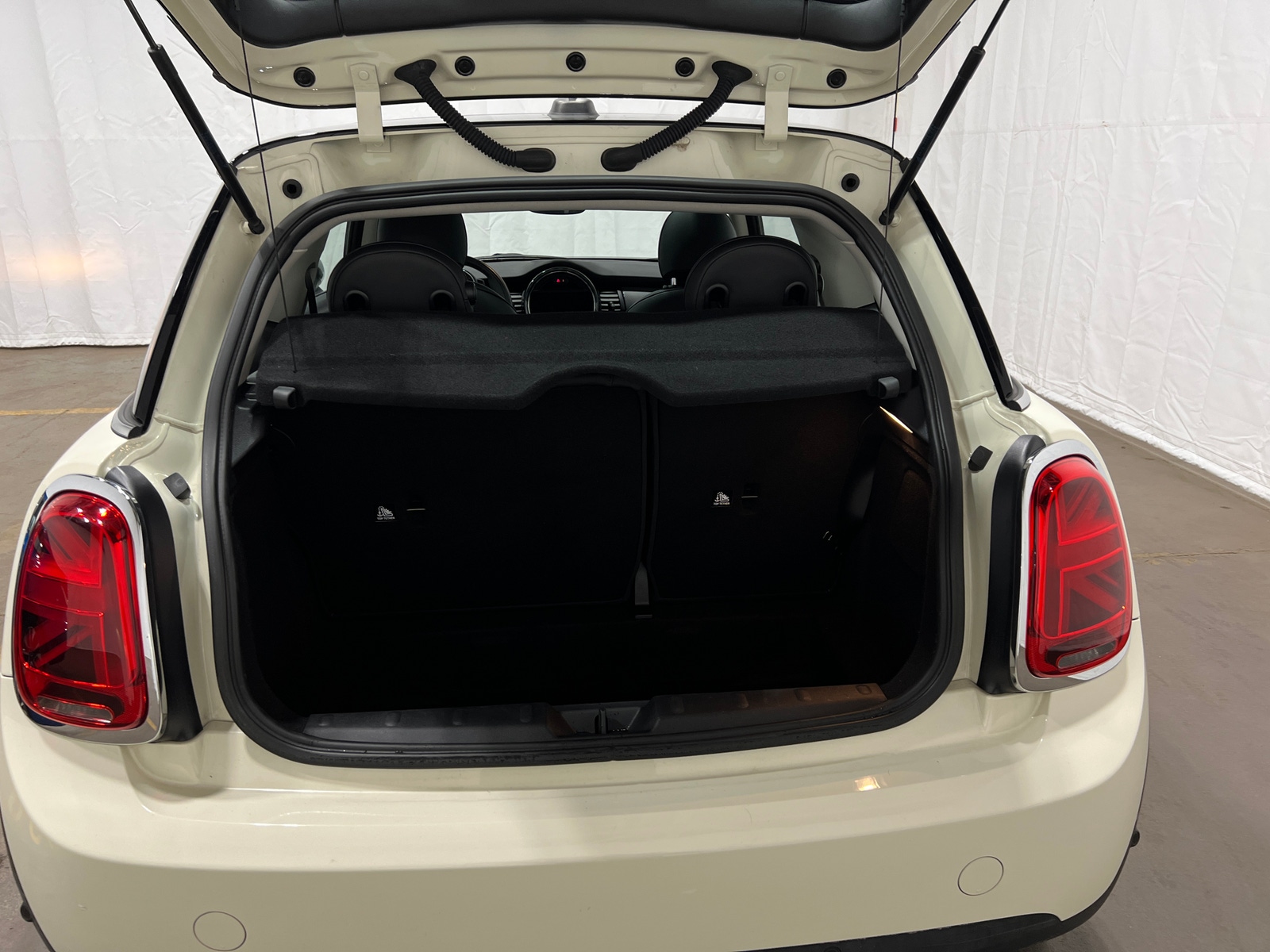 Thumbnail: 2020 MINI Cooper Hardtop - 6