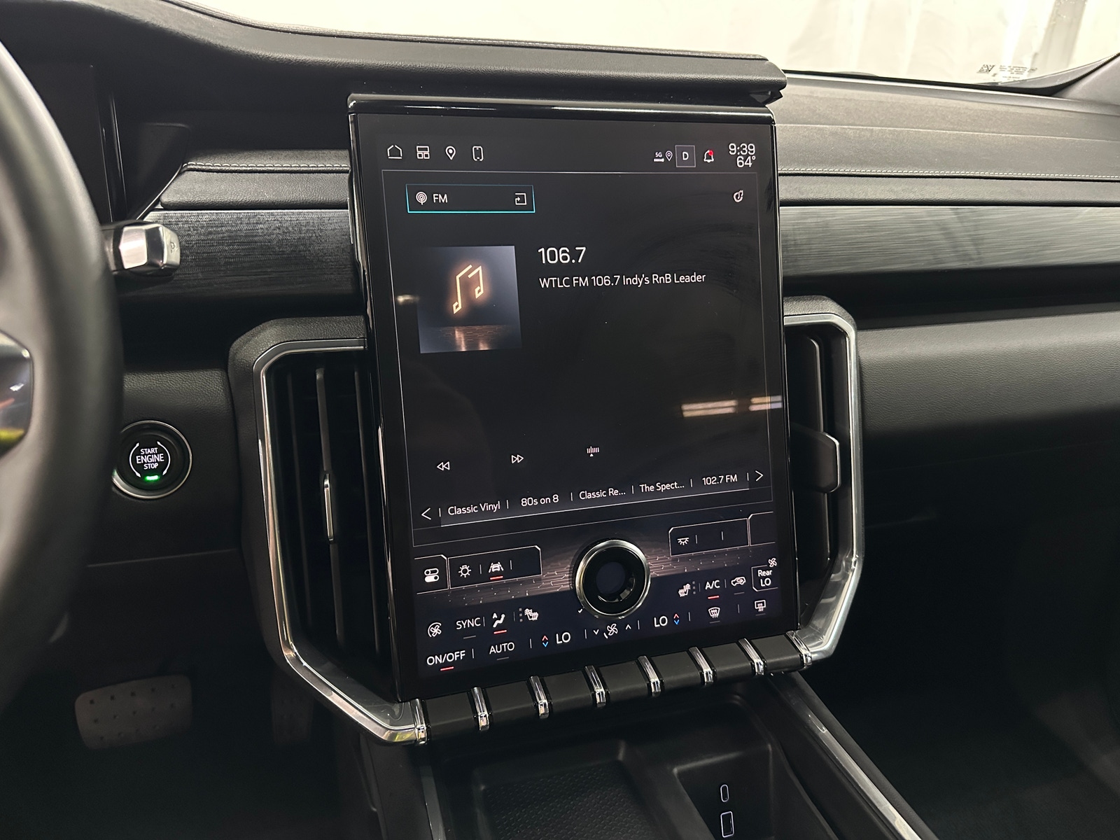 Thumbnail: 2025 GMC Acadia - 4