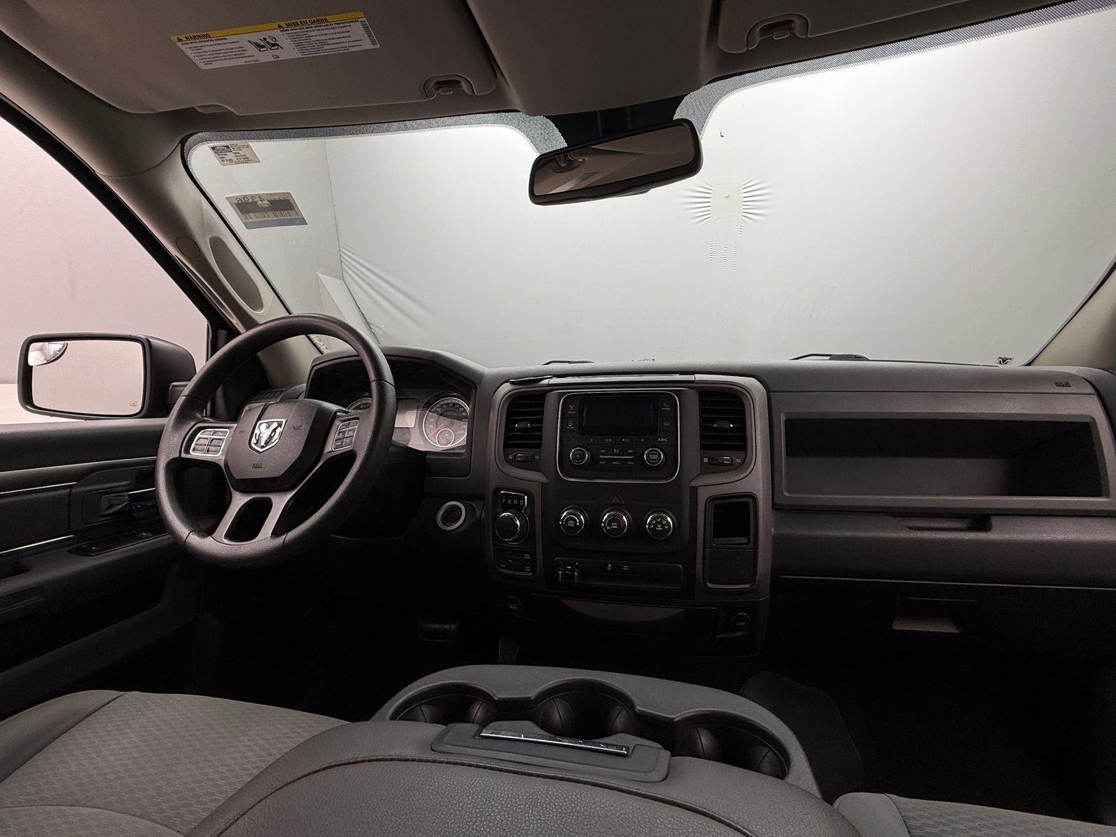 Thumbnail: 2019 RAM 1500 Classic - 3