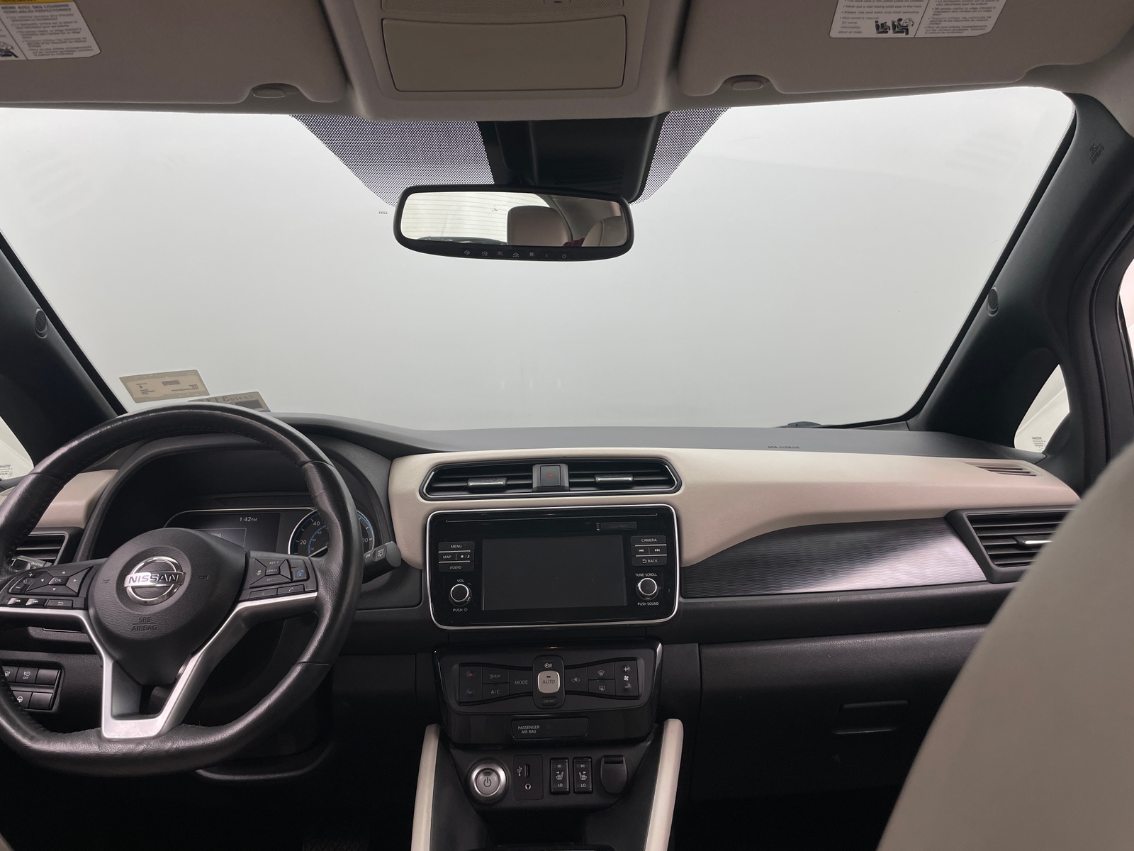Thumbnail: 2018 Nissan Leaf - 2