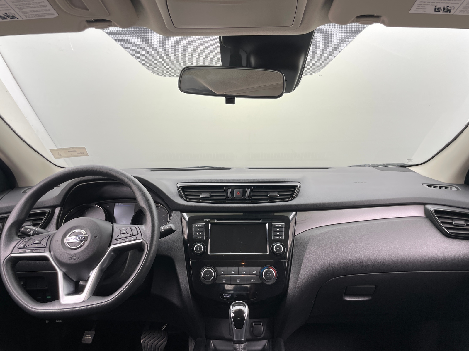 Thumbnail: 2021 Nissan Rogue Sport - 3