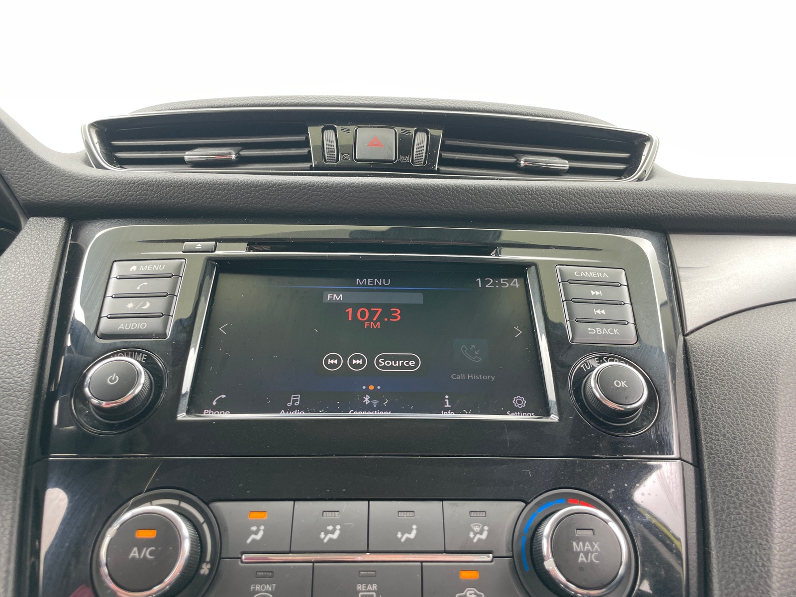 Thumbnail: 2021 Nissan Rogue Sport - 4