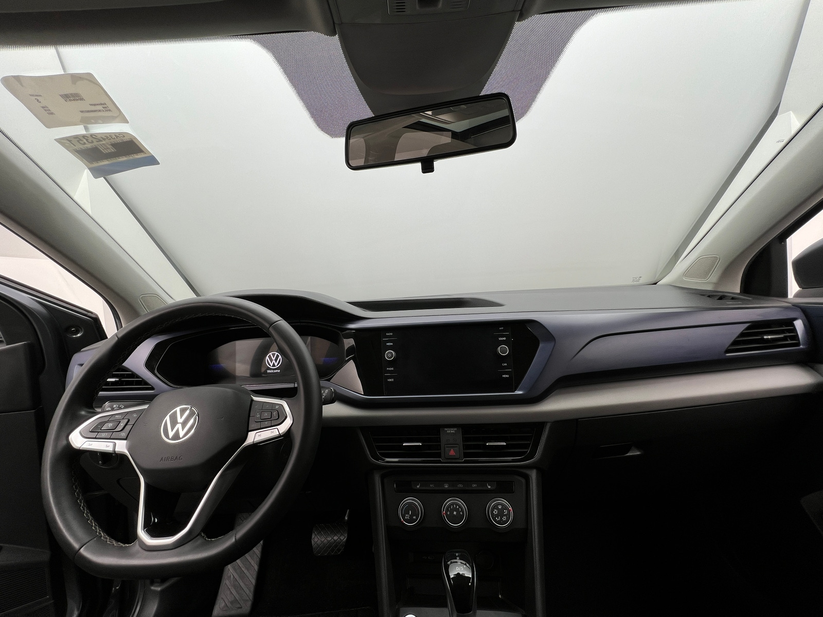 Thumbnail: 2022 Volkswagen Taos - 2