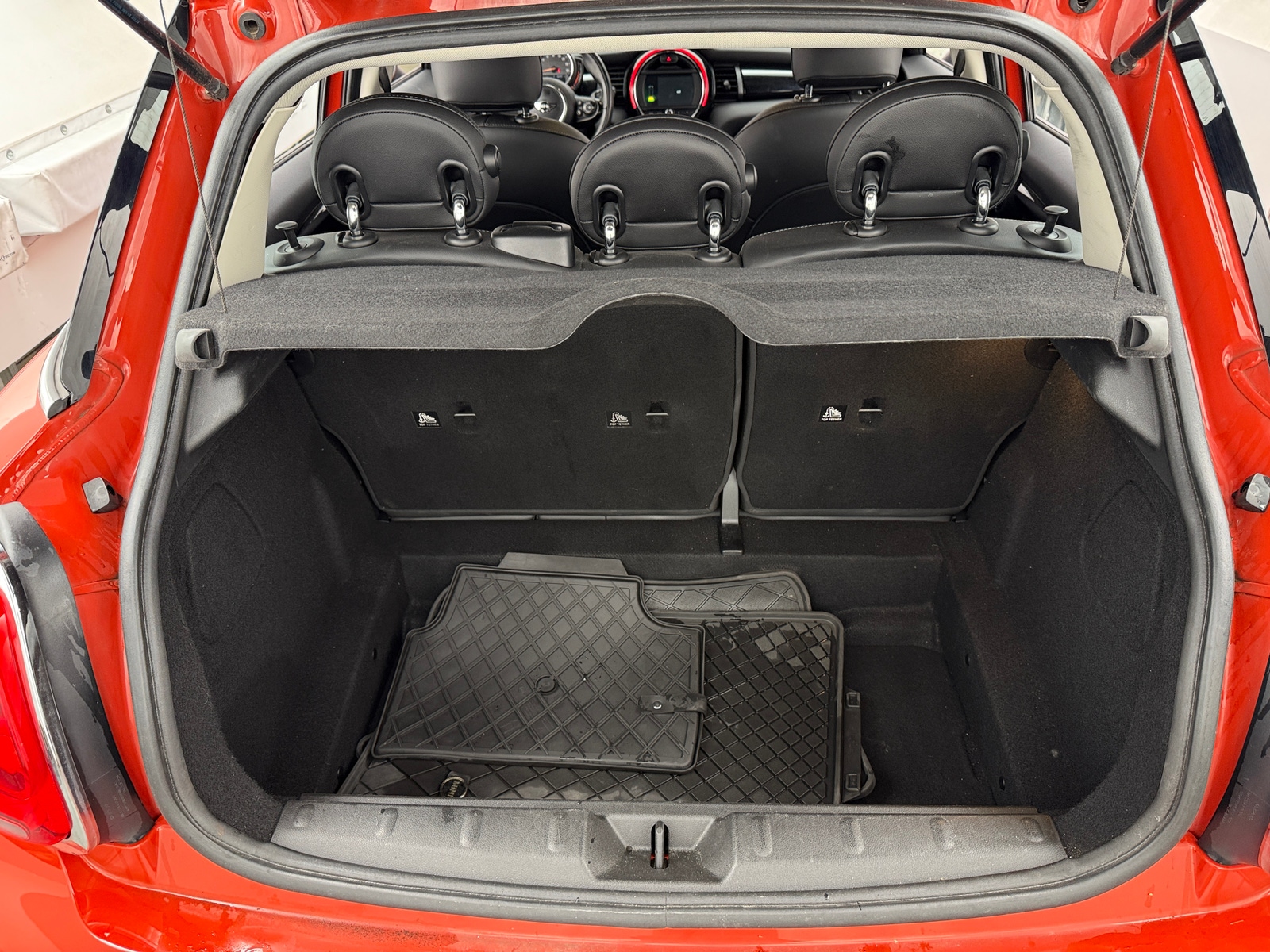 Thumbnail: 2019 MINI Cooper Hardtop - 6