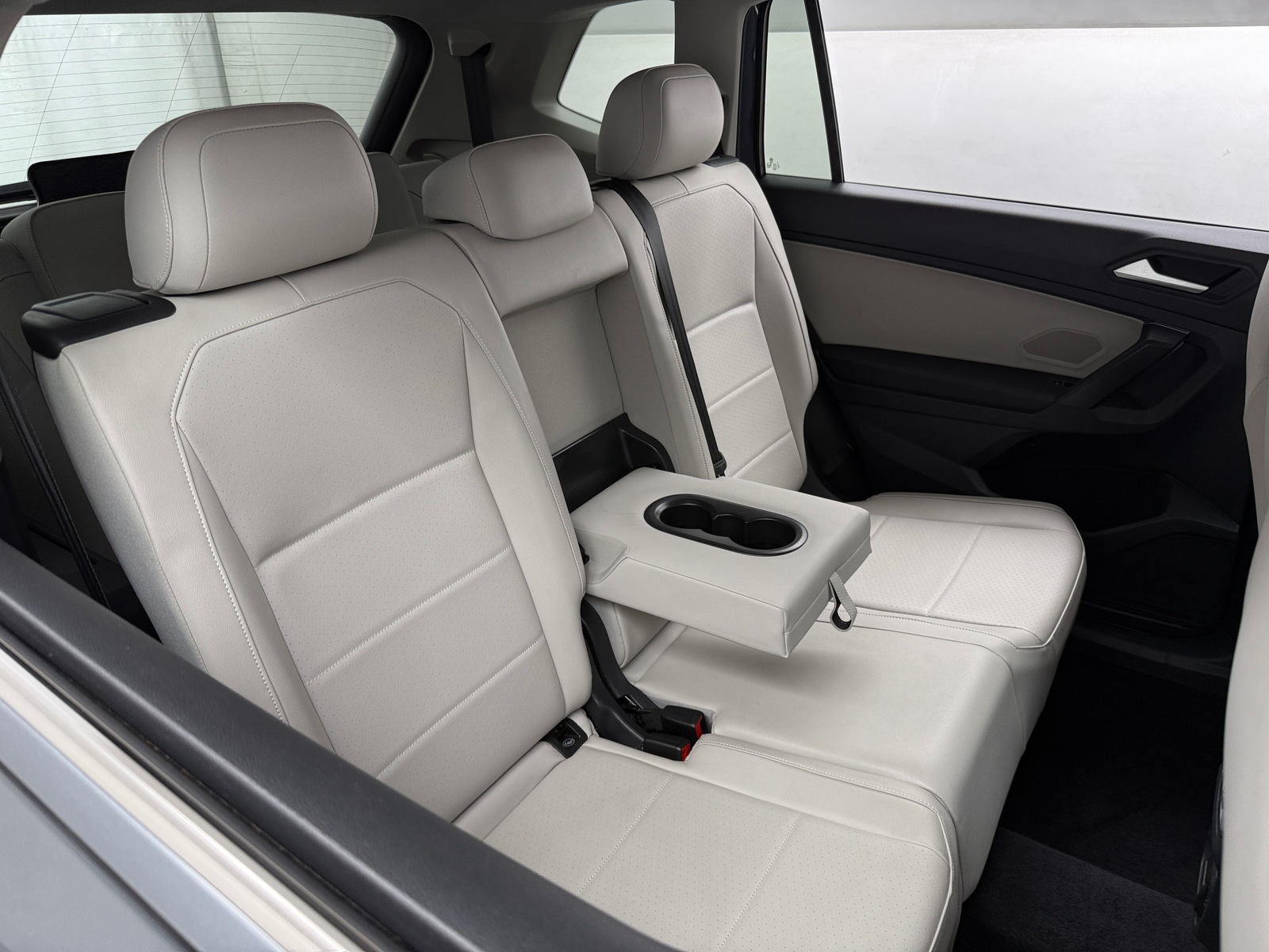 Thumbnail: 2021 Volkswagen Tiguan - 5