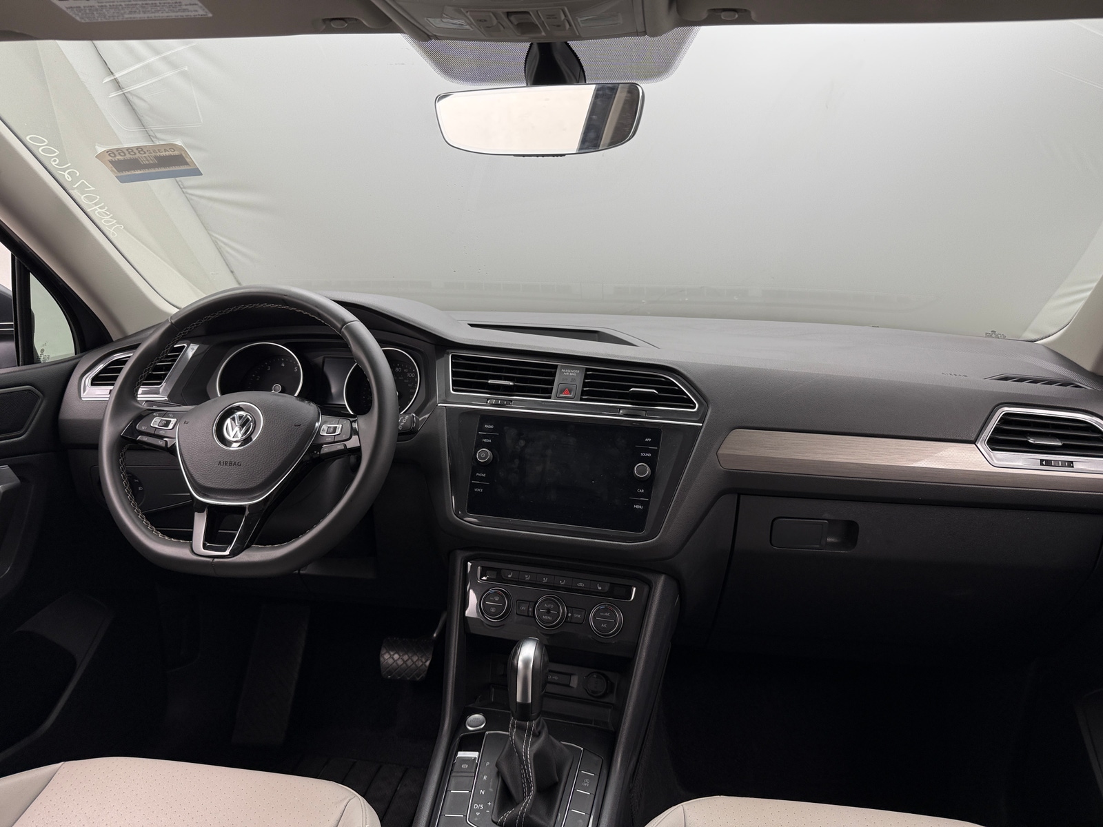 Thumbnail: 2021 Volkswagen Tiguan - 2