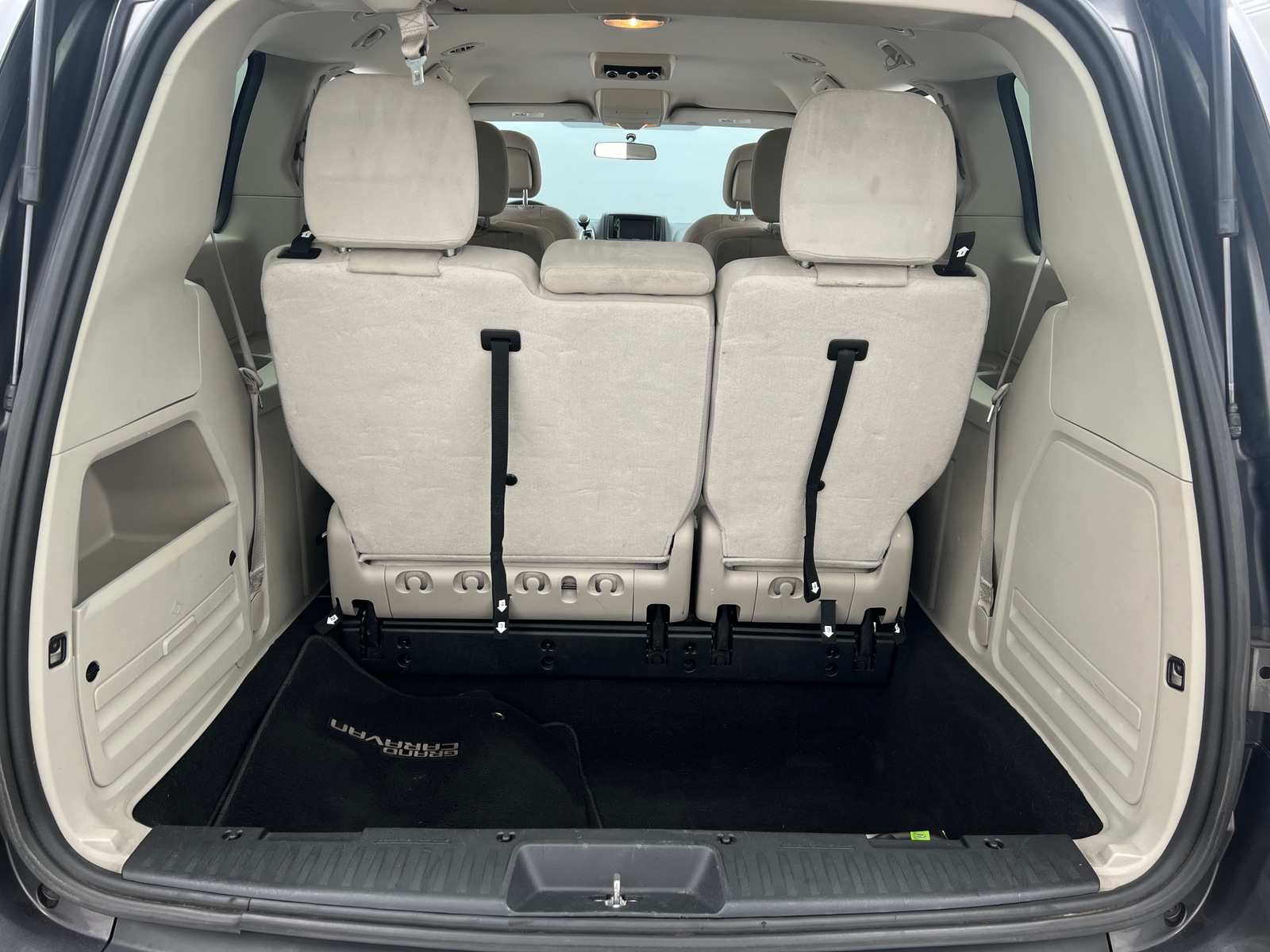 Thumbnail: 2017 Dodge Grand Caravan - 7