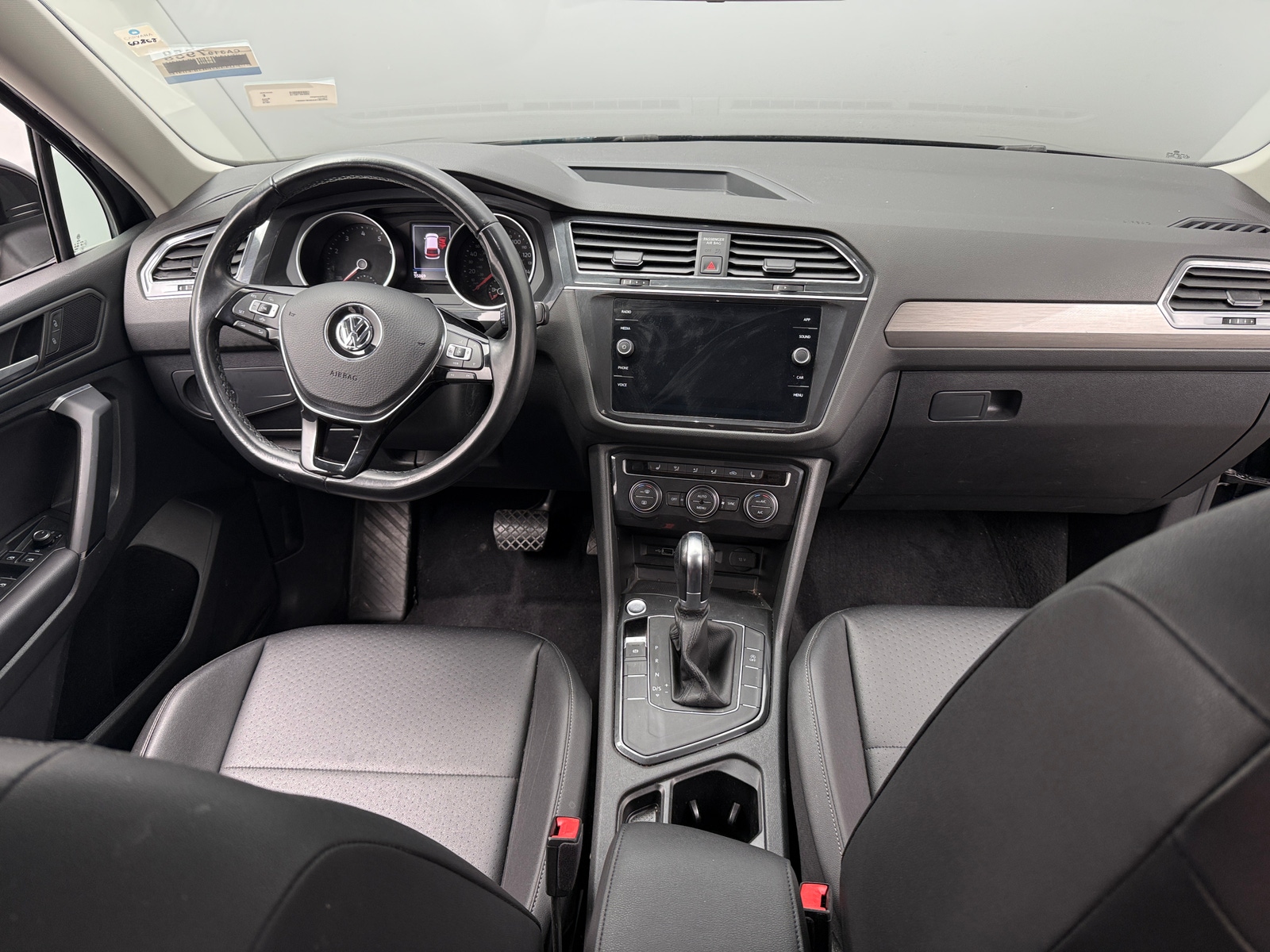 Thumbnail: 2019 Volkswagen Tiguan - 2