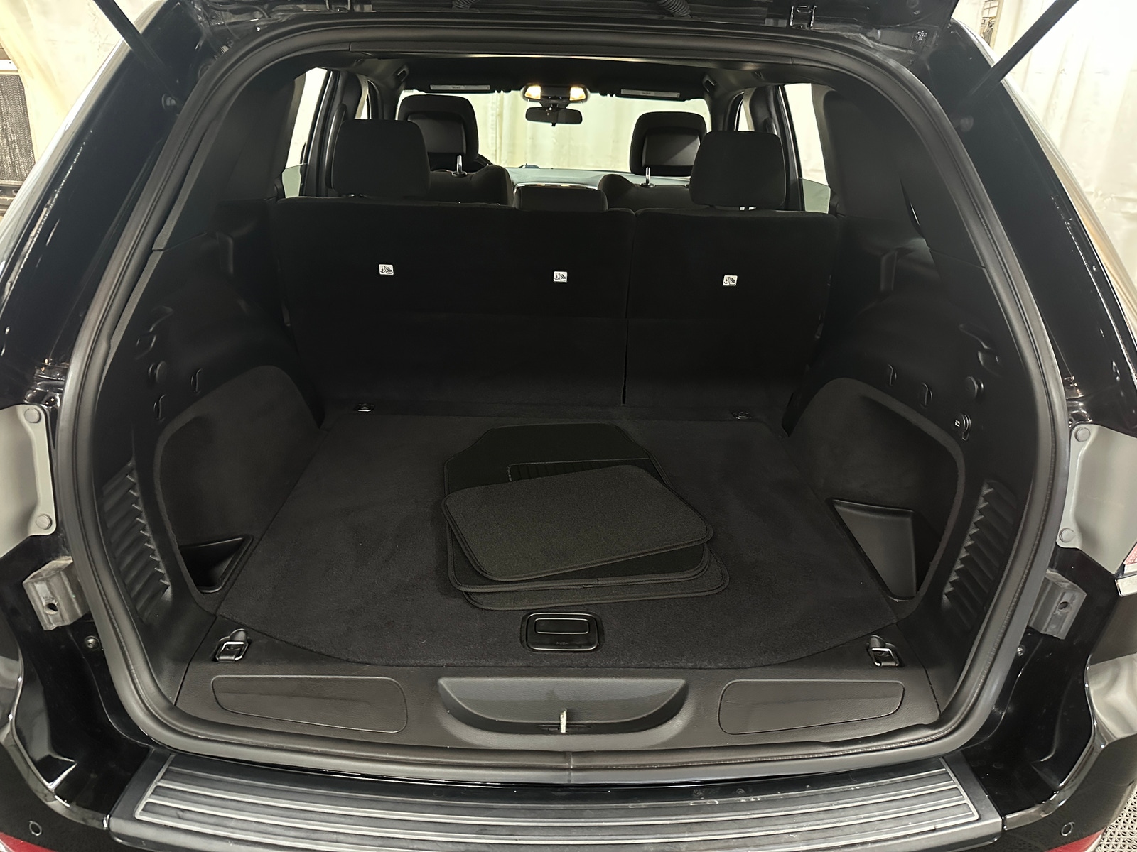 Thumbnail: 2019 Jeep Grand Cherokee - 7