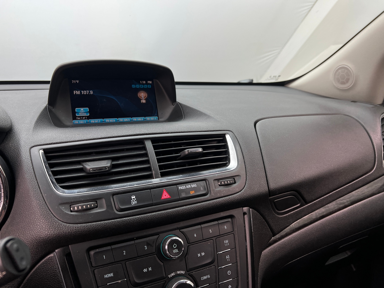 Thumbnail: 2015 Buick Encore - 4
