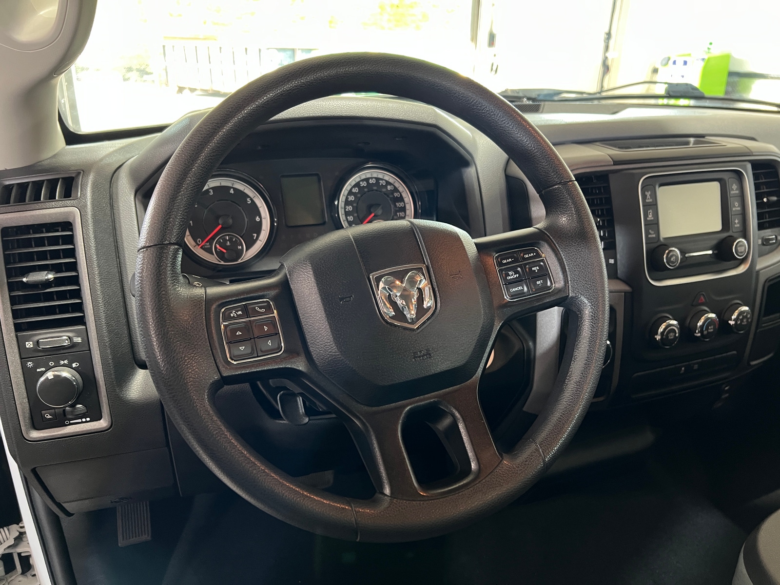 Thumbnail: 2020 RAM 1500 Classic - 5