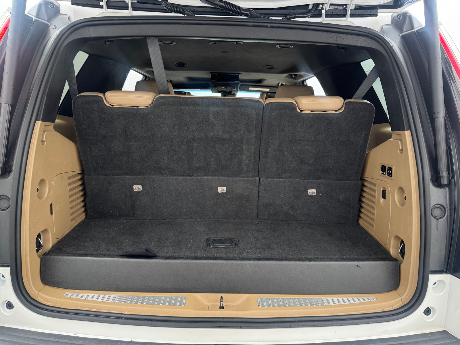 Thumbnail: 2019 Cadillac Escalade - 6