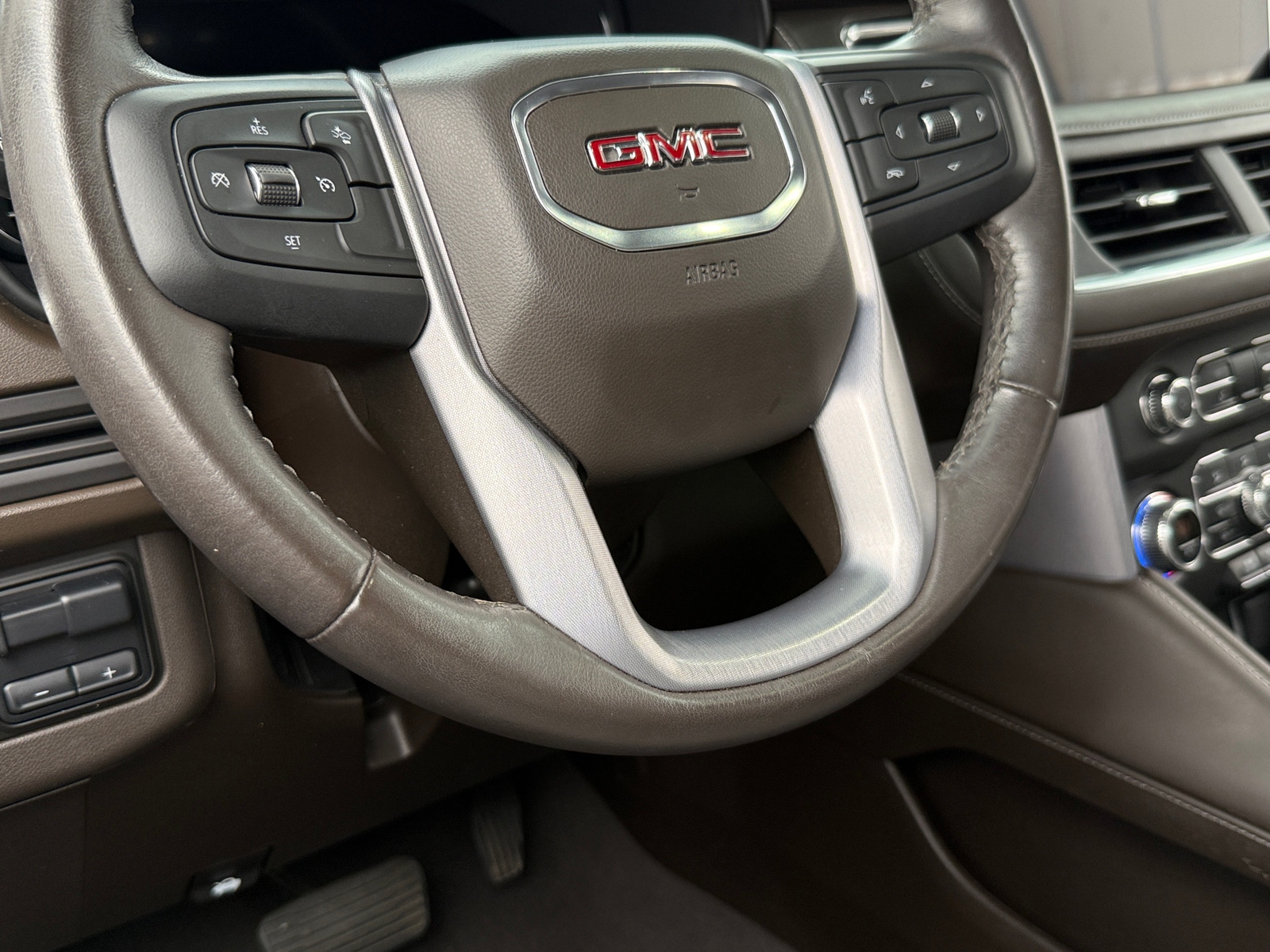 Thumbnail: 2022 GMC Yukon - 5