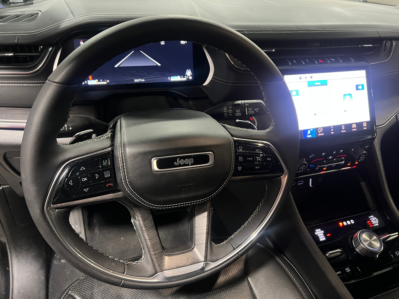 Thumbnail: 2023 Jeep Grand Cherokee L - 4