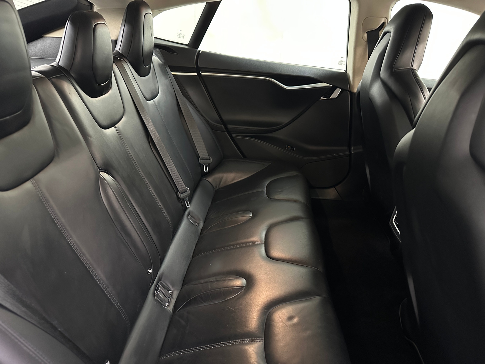 Thumbnail: 2015 Tesla Model S - 5