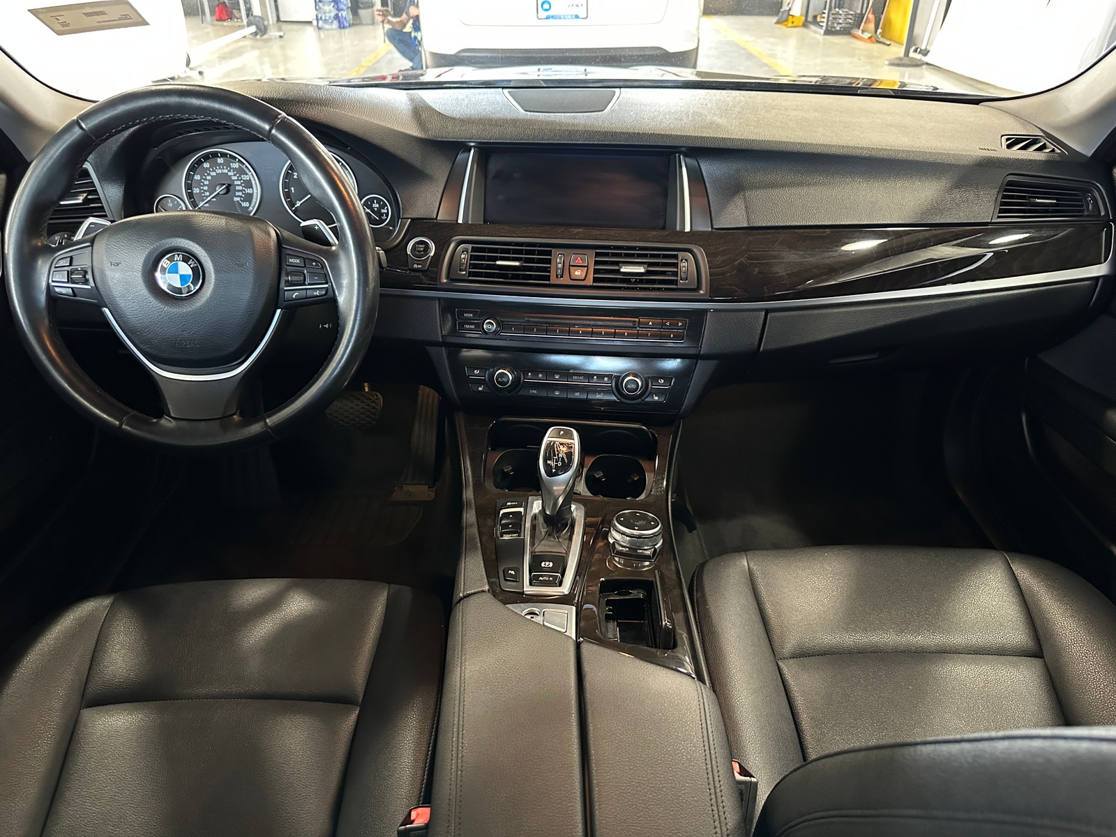 Thumbnail: 2016 BMW 5 Series - 2