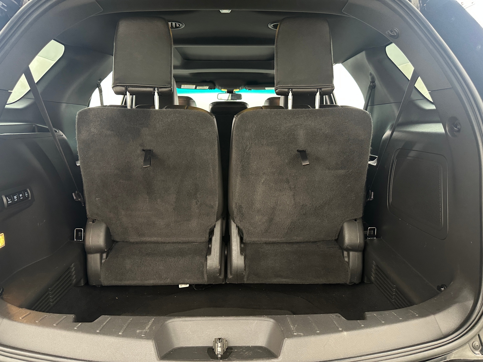 Thumbnail: 2015 Ford Explorer - 6