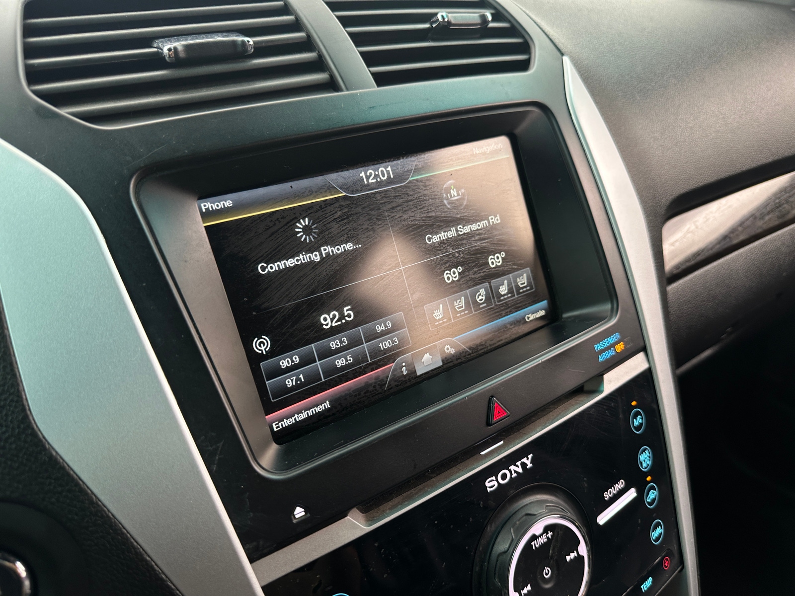 Thumbnail: 2015 Ford Explorer - 3