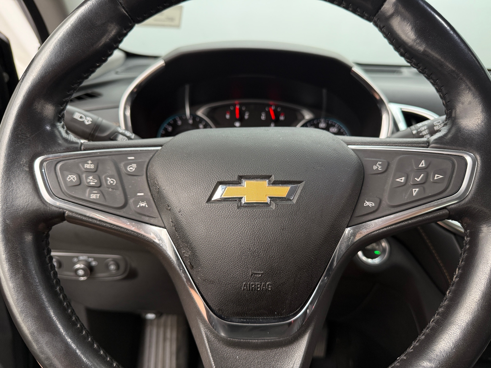 Thumbnail: 2020 Chevrolet Equinox - 4