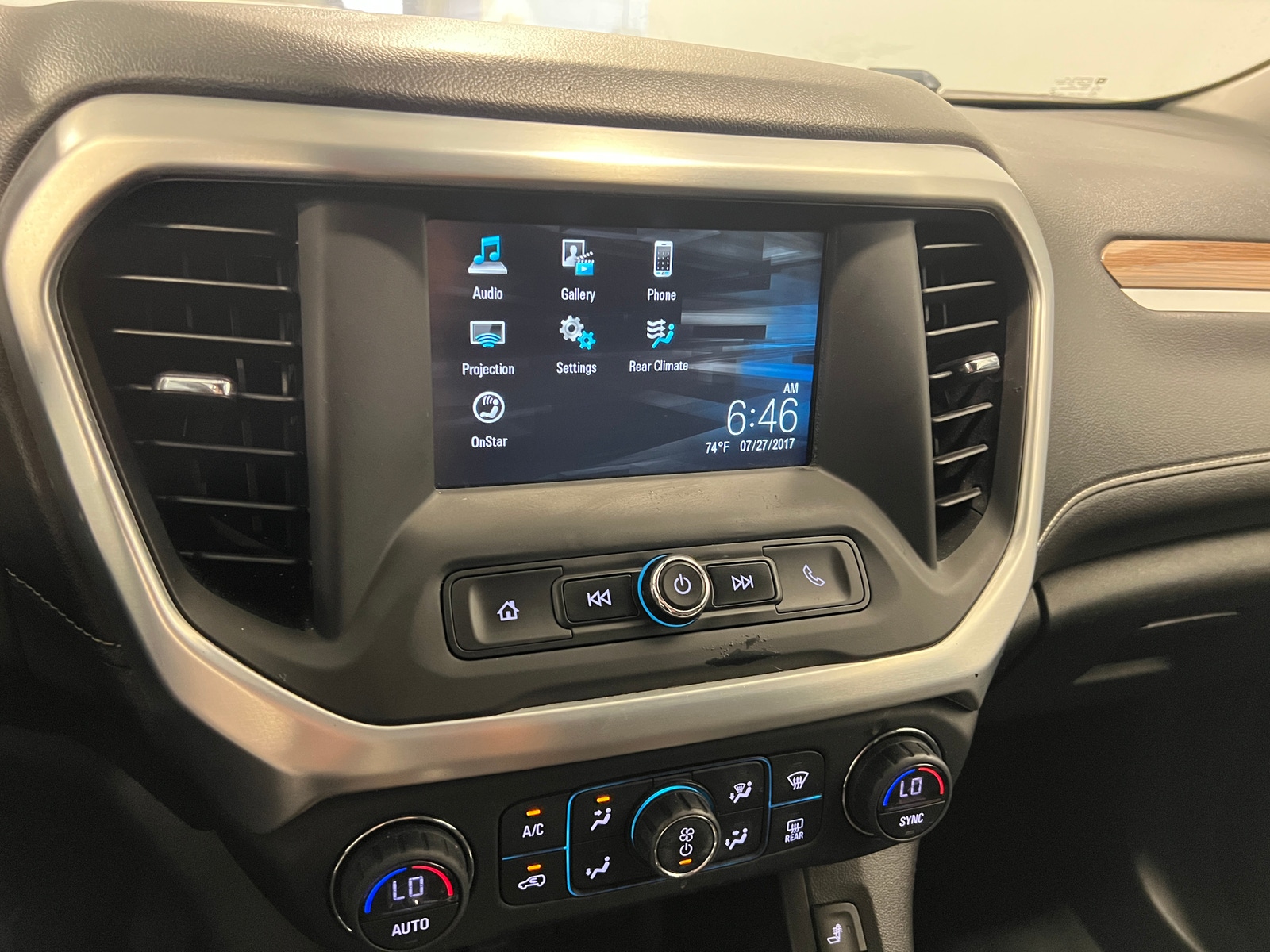 Thumbnail: 2018 GMC Acadia - 4