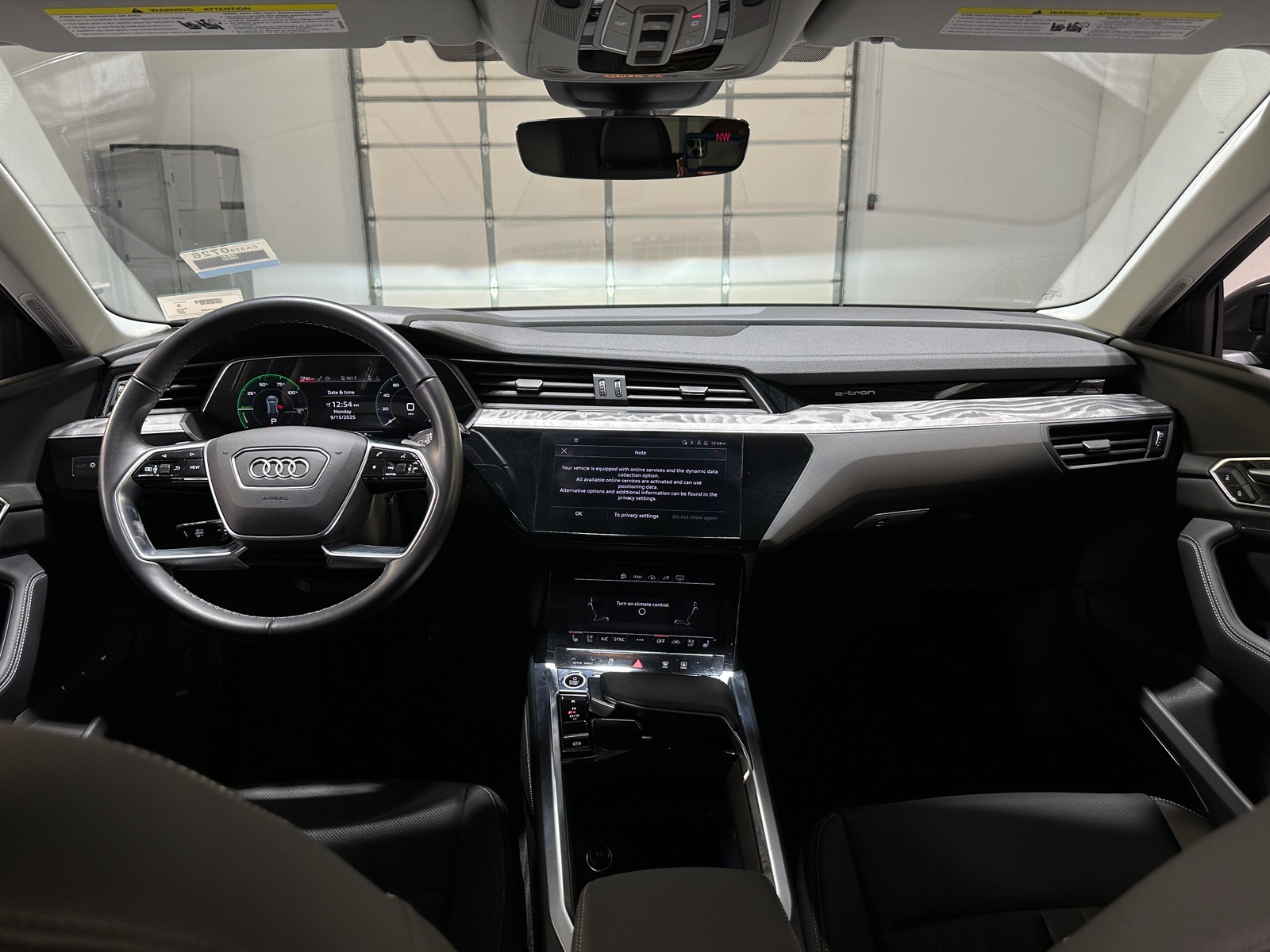 Thumbnail: 2024 Audi Q8 e-tron - 2