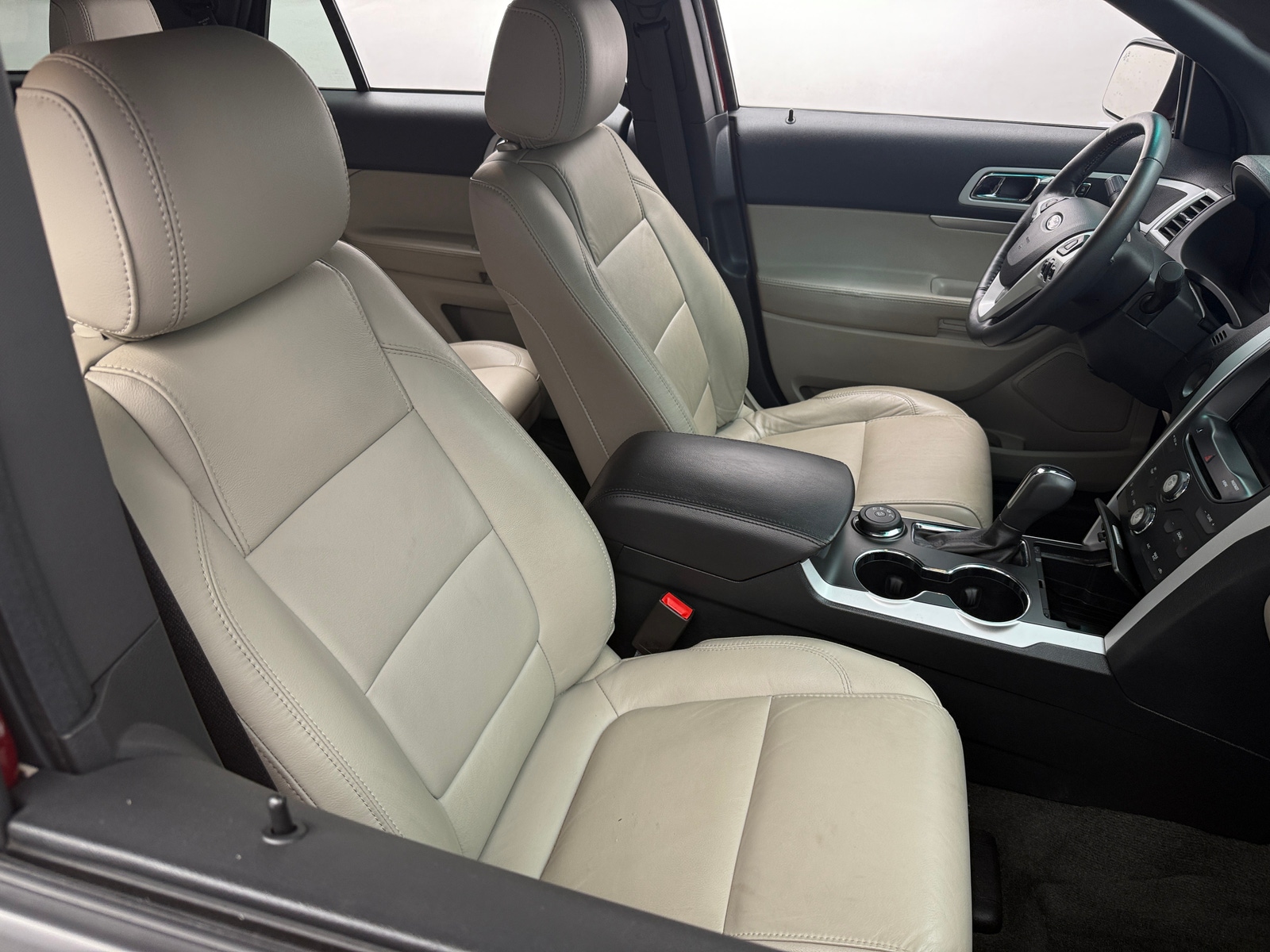 Thumbnail: 2014 Ford Explorer - 2
