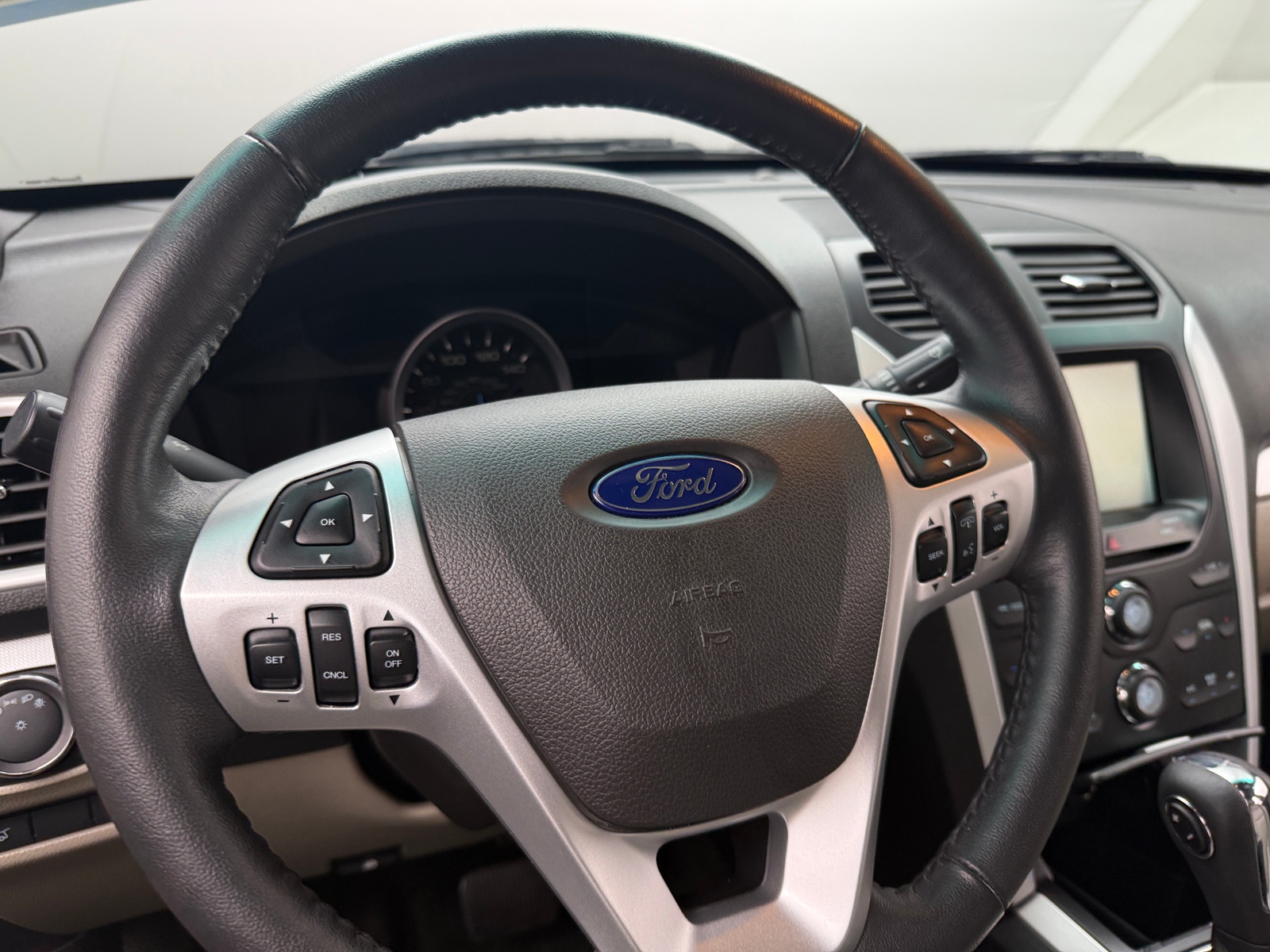 Thumbnail: 2014 Ford Explorer - 5