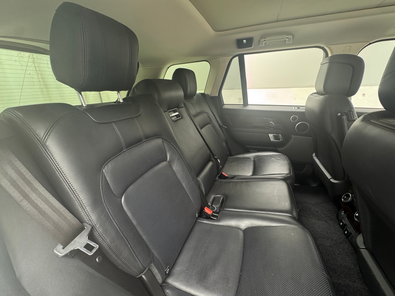 Thumbnail: 2020 Land Rover Range Rover - 5