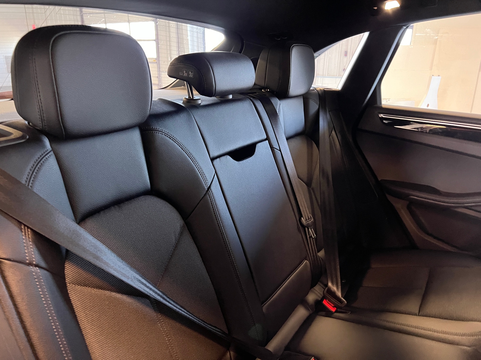 Thumbnail: 2022 Porsche Macan - 5