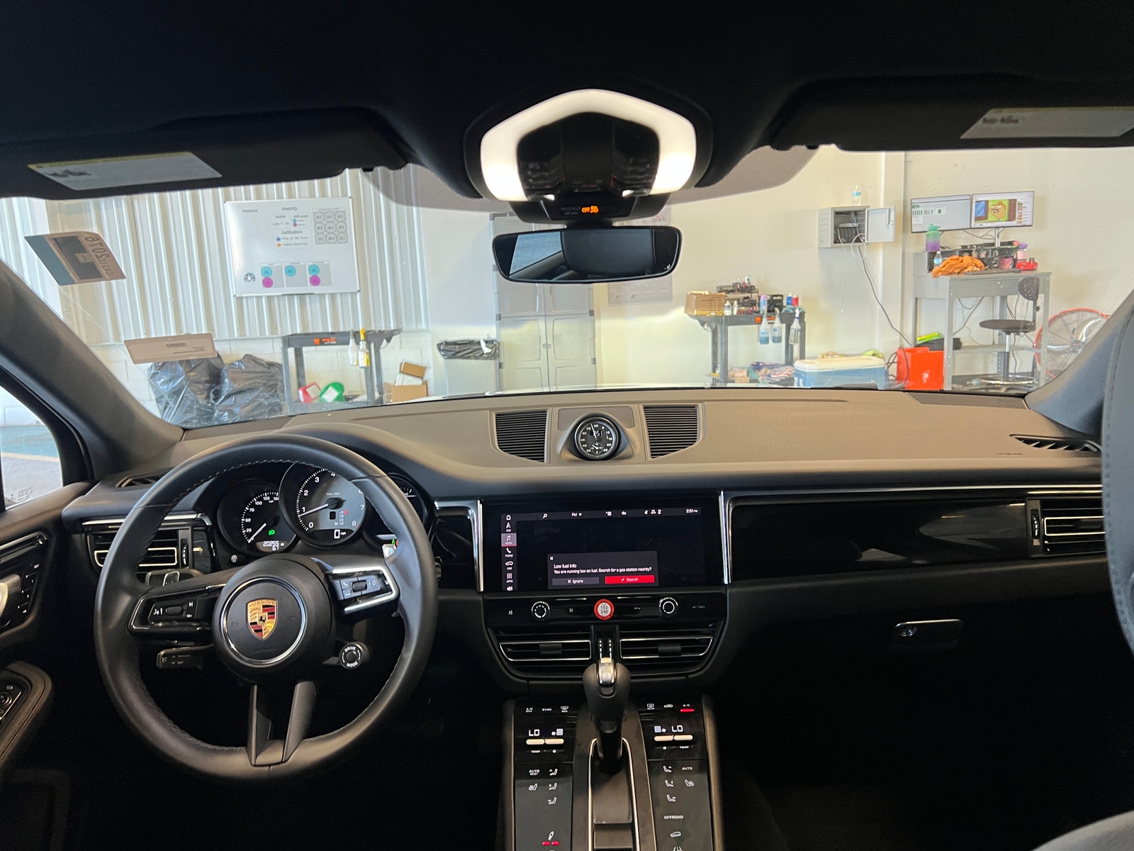Thumbnail: 2022 Porsche Macan - 2
