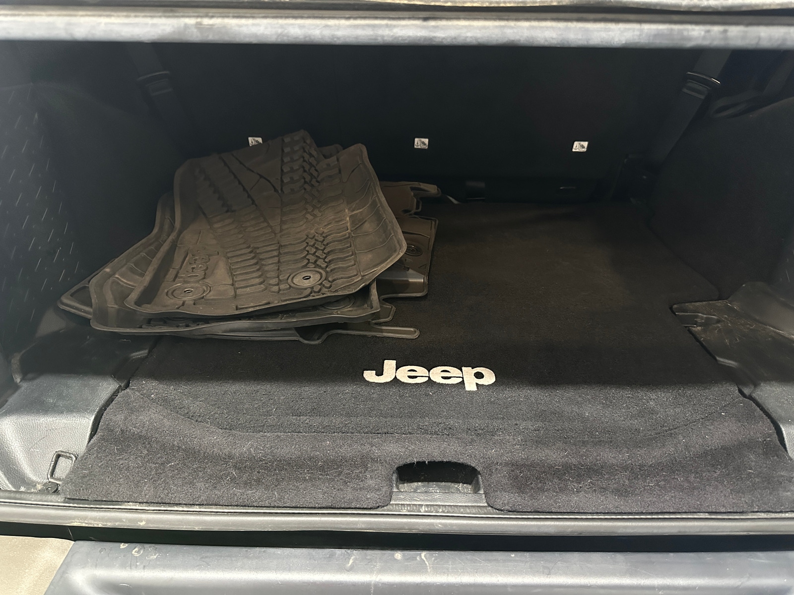 Thumbnail: 2016 Jeep Wrangler - 6