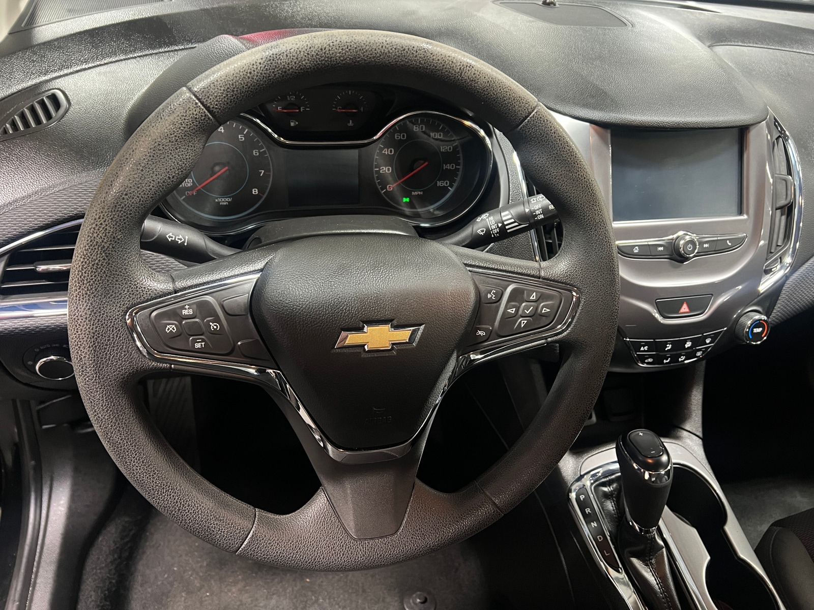 Thumbnail: 2017 Chevrolet Cruze - 5