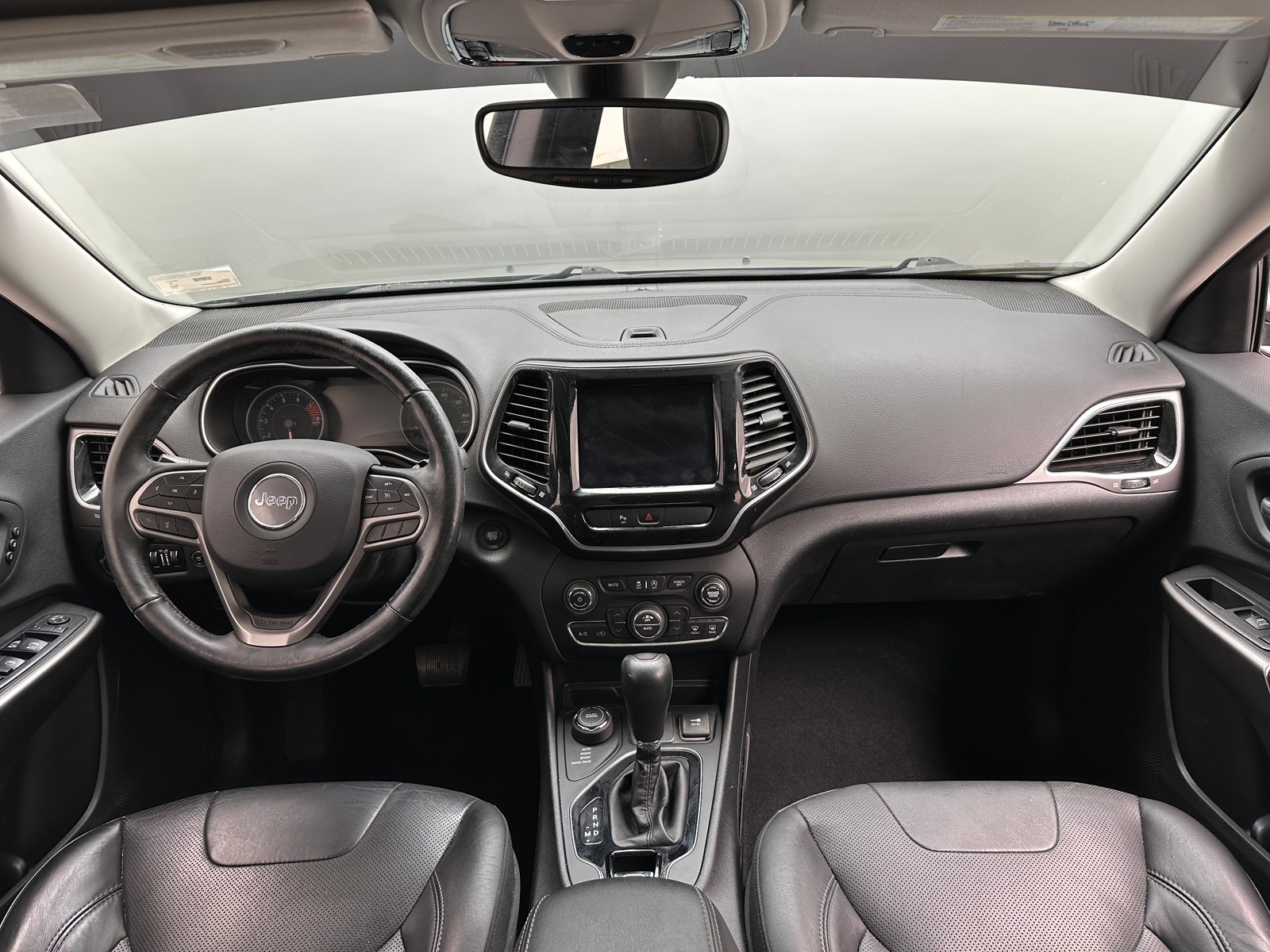 Thumbnail: 2019 Jeep Cherokee - 2
