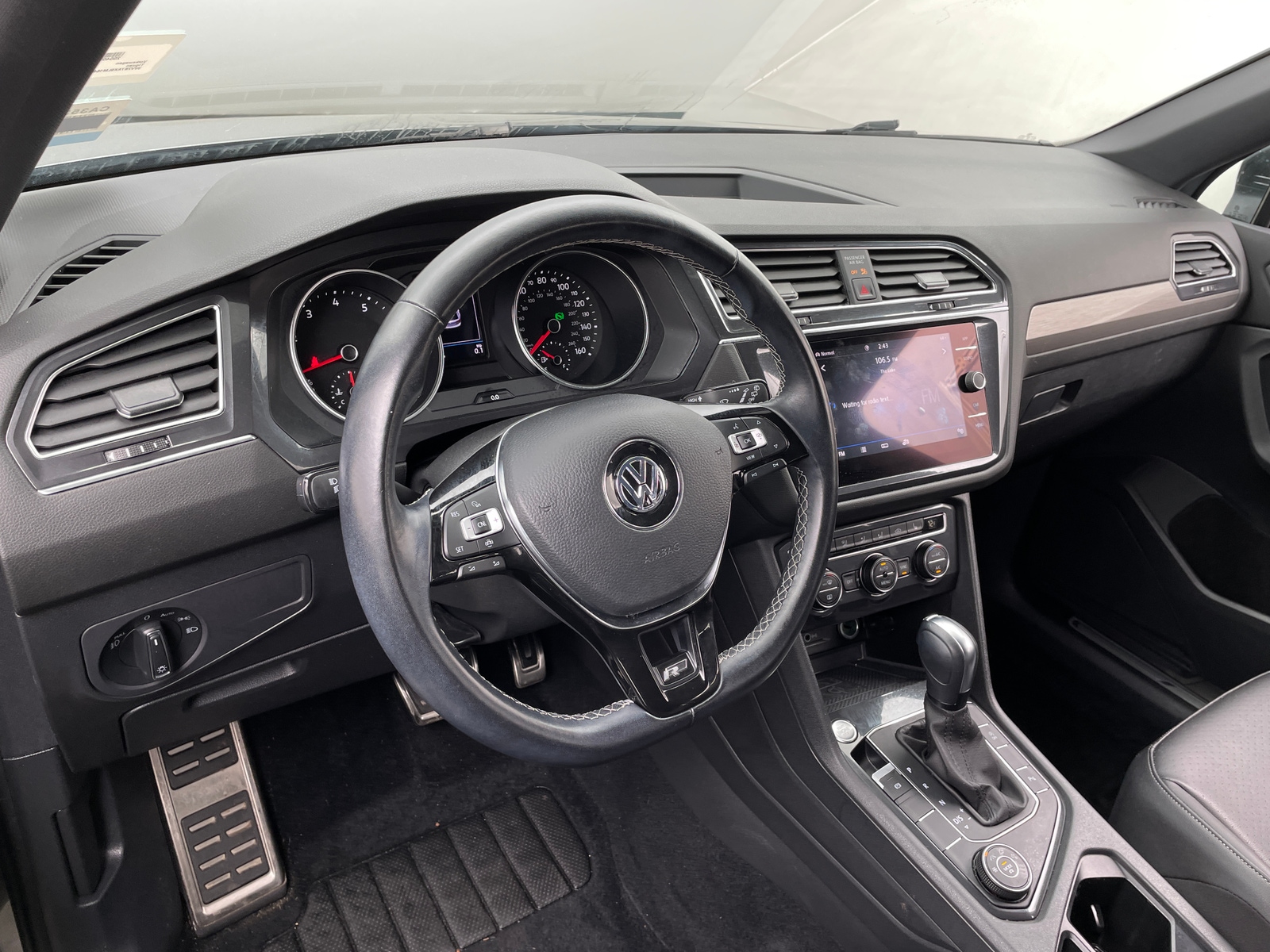 Thumbnail: 2020 Volkswagen Tiguan - 3