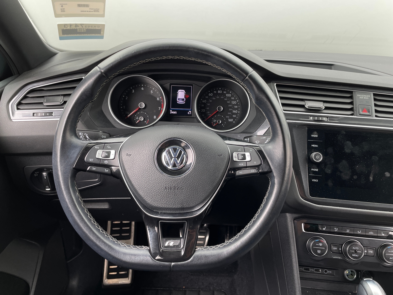 Thumbnail: 2020 Volkswagen Tiguan - 5