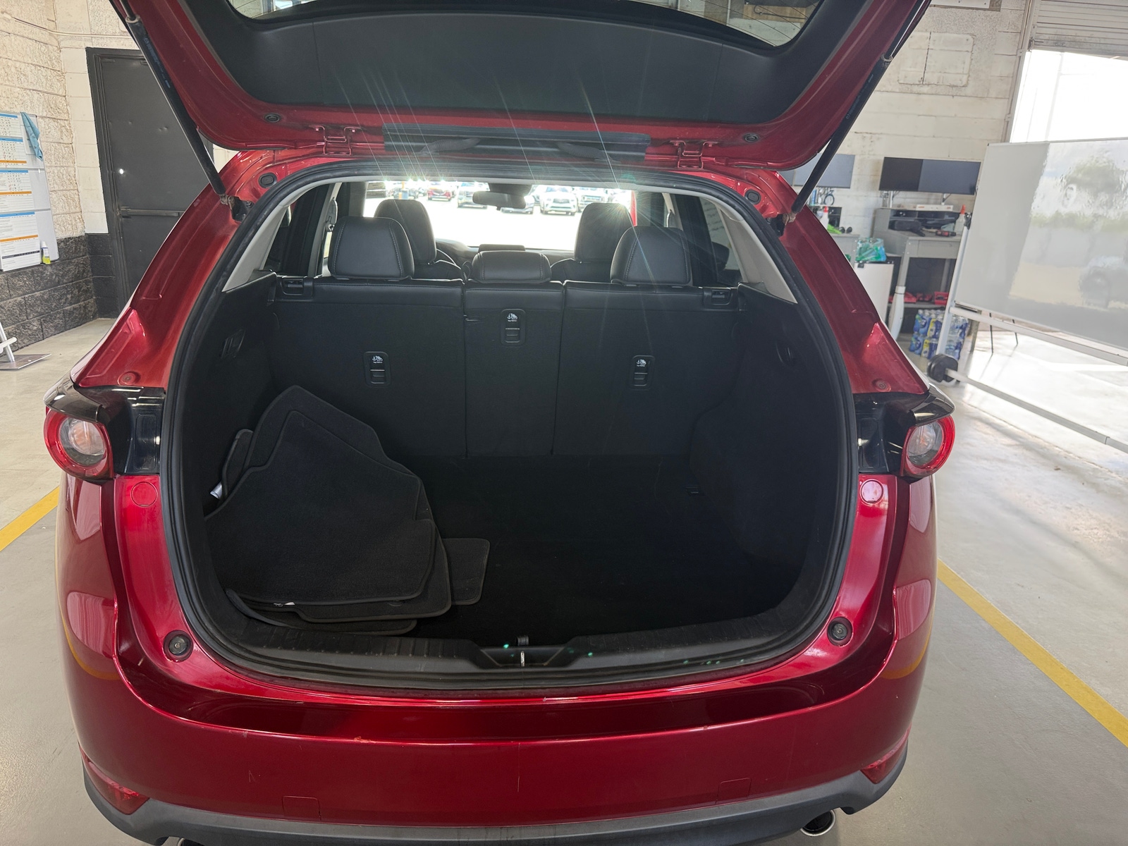 Thumbnail: 2018 Mazda CX-5 - 6