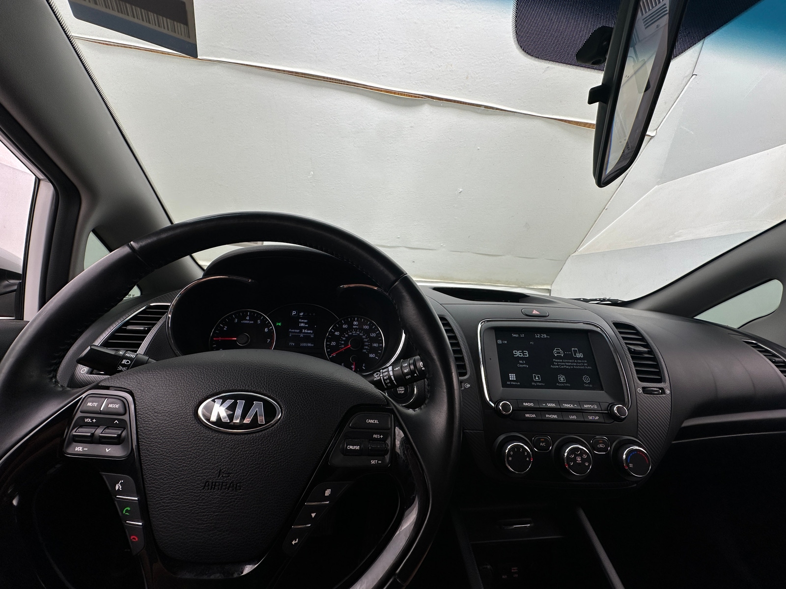 Thumbnail: 2017 Kia Forte - 2