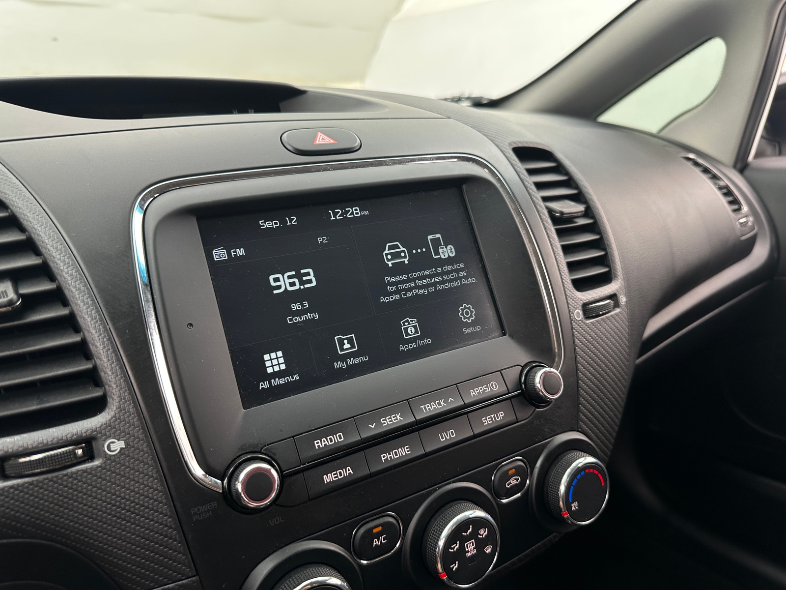 Thumbnail: 2017 Kia Forte - 3