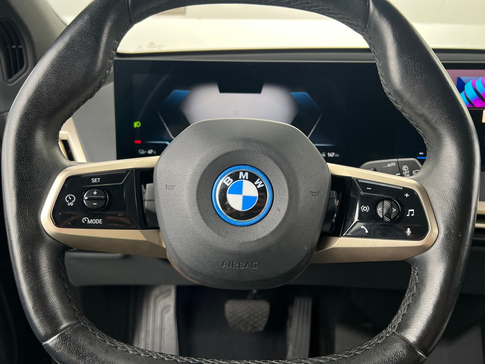 Thumbnail: 2025 BMW iX - 4
