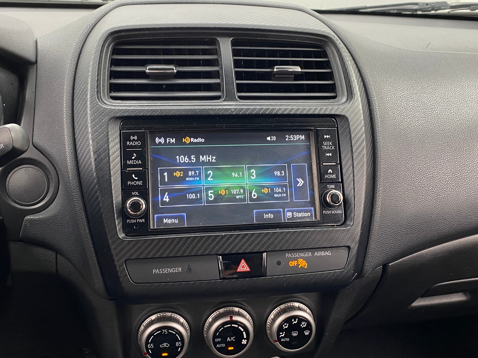Thumbnail: 2020 Mitsubishi Outlander Sport - 4